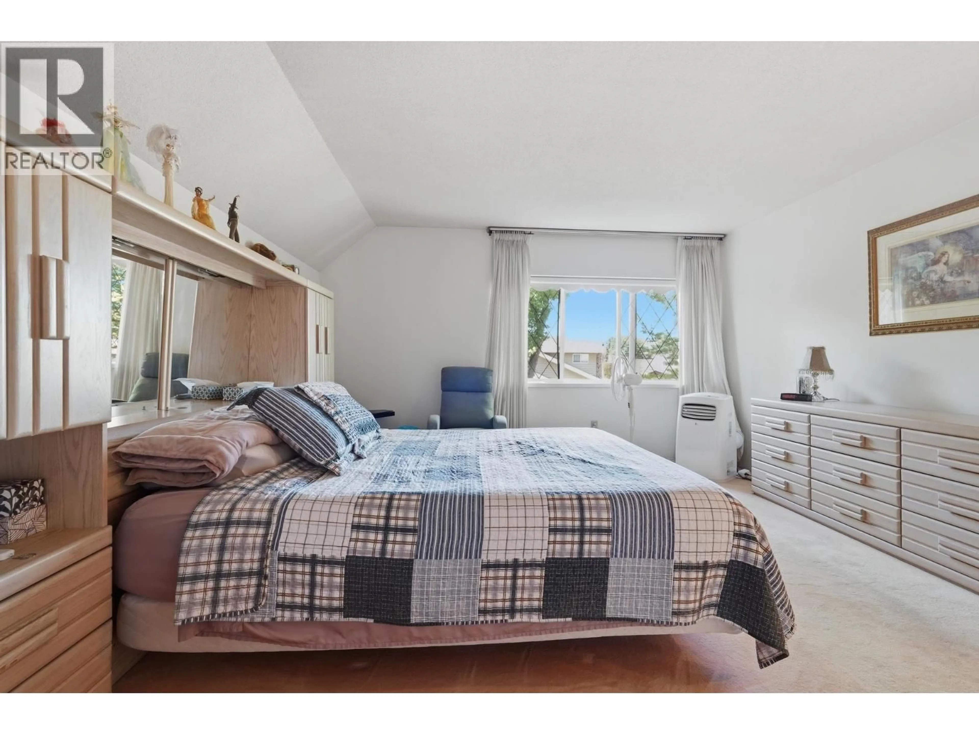Bedroom with bed, wood/laminate floor for 53 - 6600 LUCAS ROAD, Richmond British Columbia V7C4T1