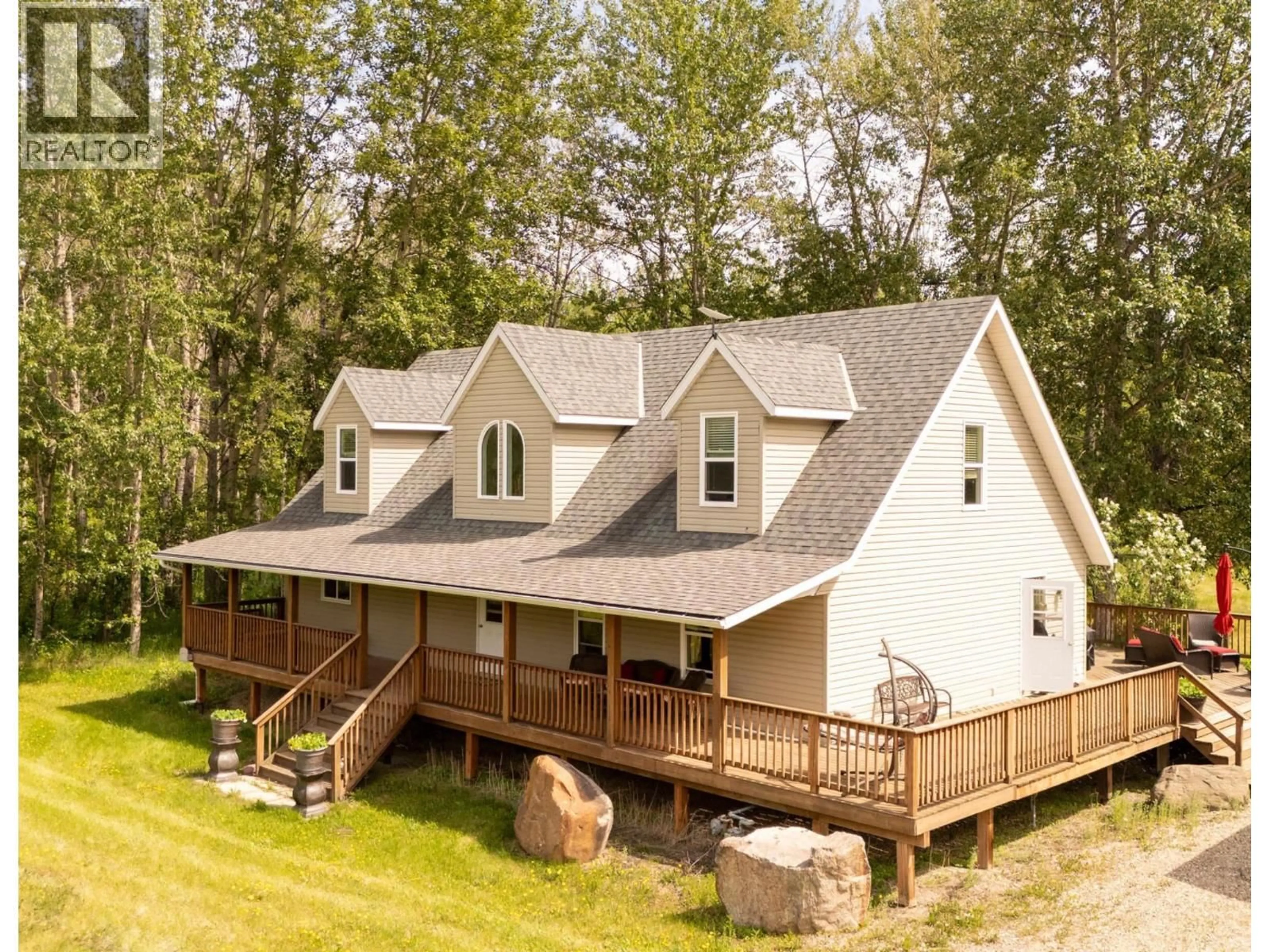 Home with vinyl exterior material, mountain view for 5793 TAYLOR FLATS SUBDIV, Fort St. John British Columbia V0C2K0