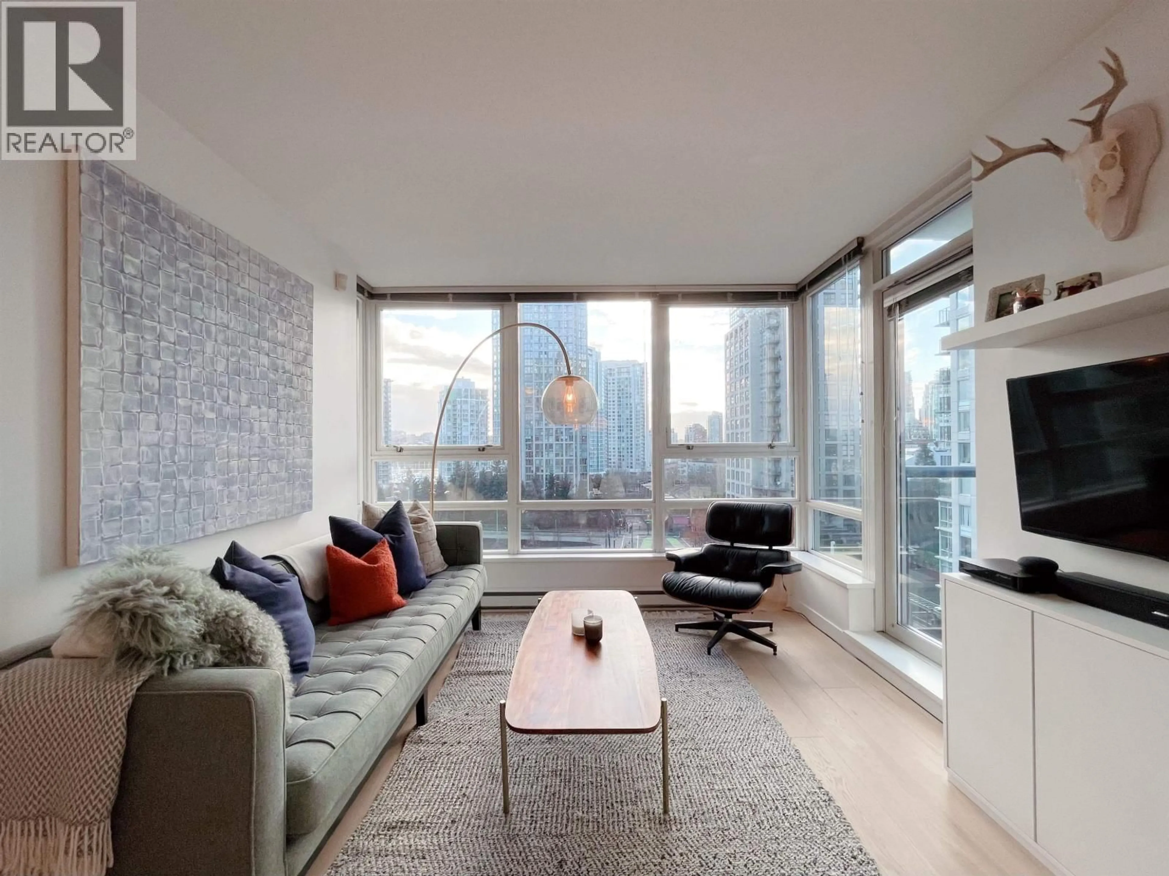 Living room with furniture, unknown for 1110 - 928 BEATTY STREET, Vancouver British Columbia V6Z3G6
