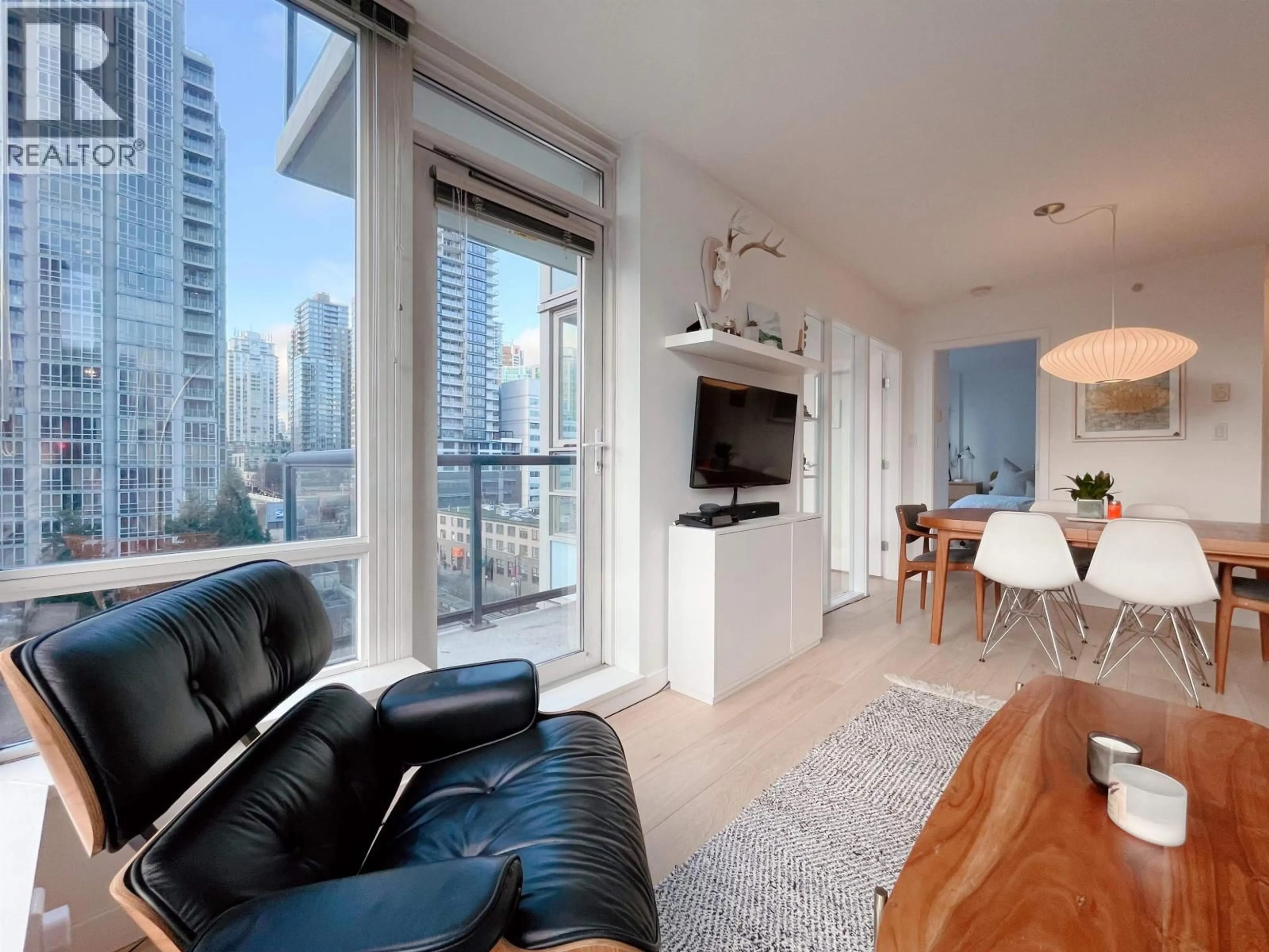 Living room with furniture, wood/laminate floor for 1110 - 928 BEATTY STREET, Vancouver British Columbia V6Z3G6