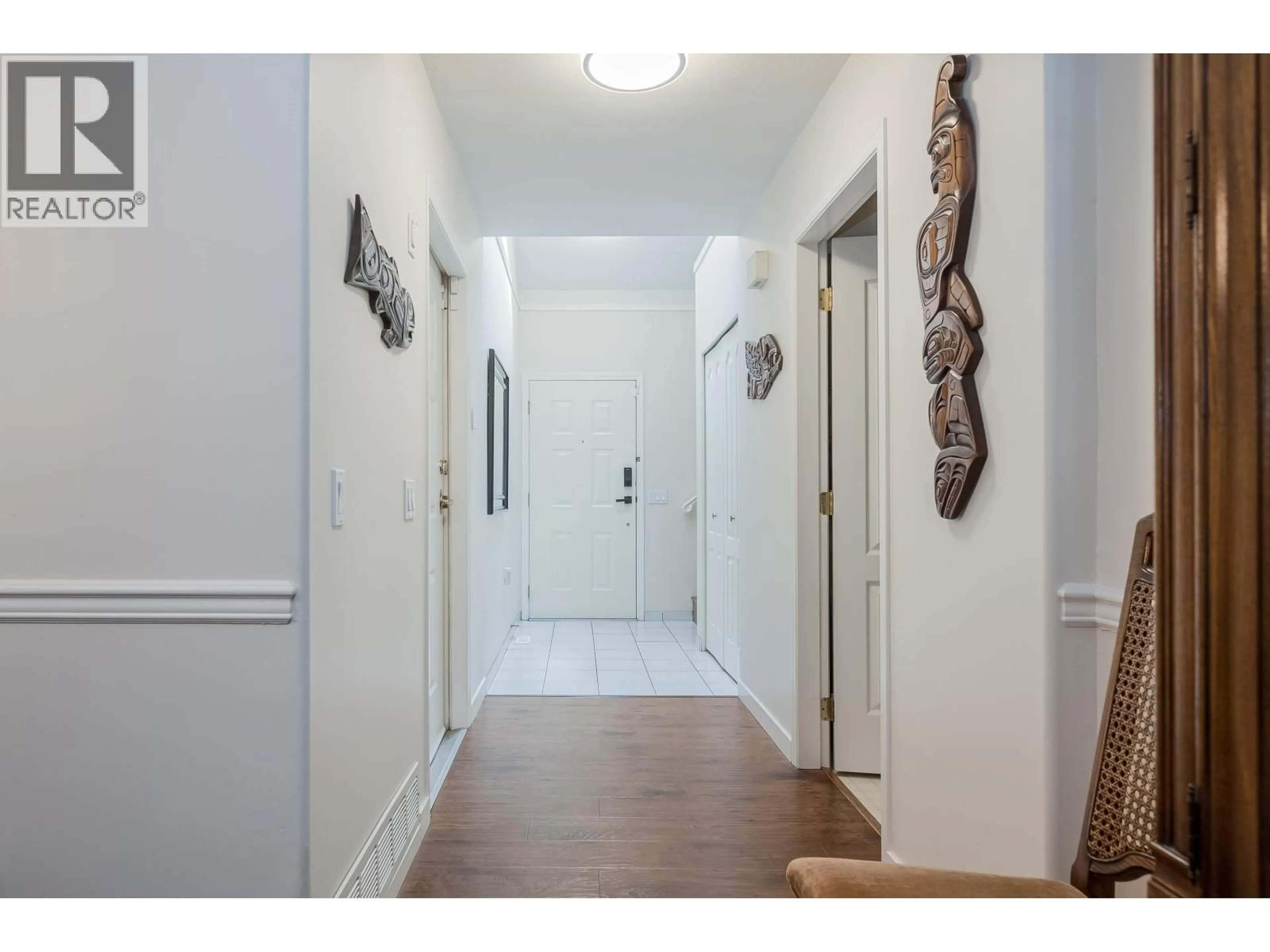 Indoor entryway for 3 - 20841 DEWDNEY TRUNK ROAD, Maple Ridge British Columbia V2X3E7