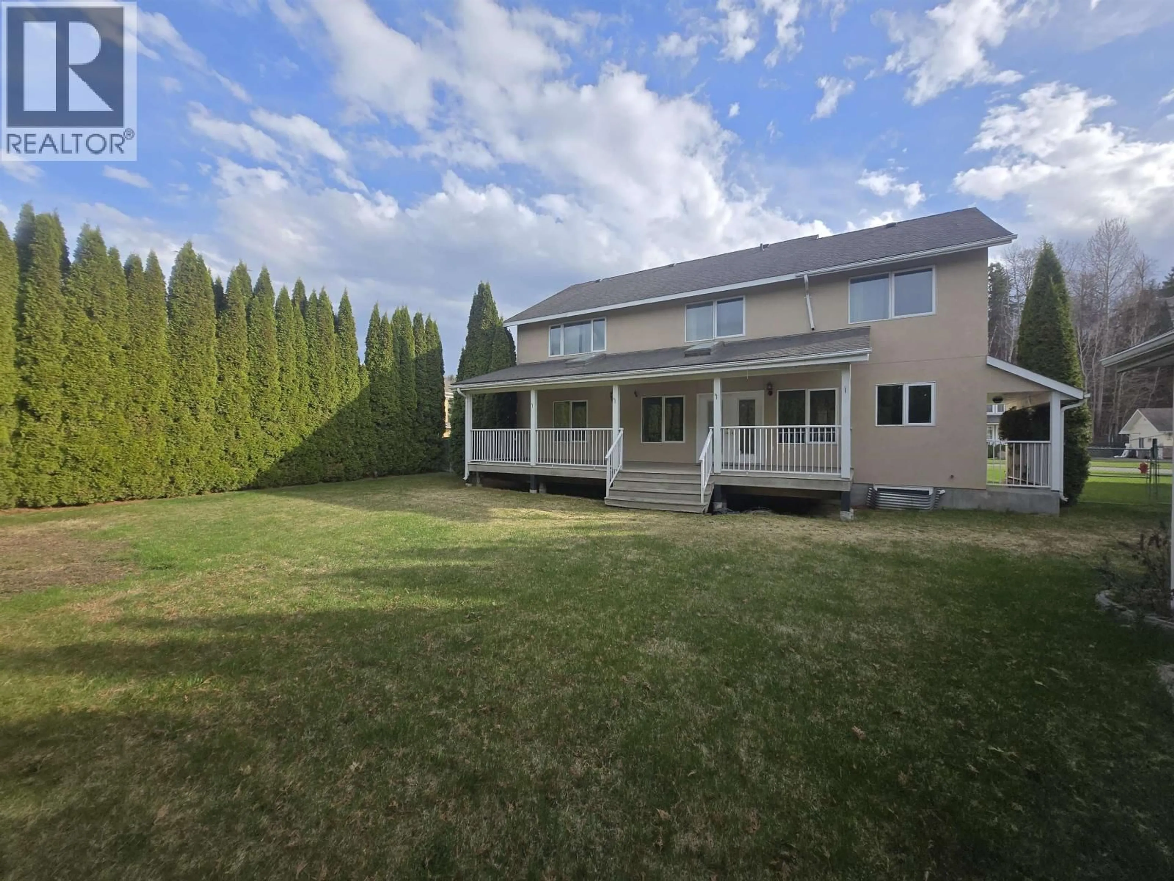 A pic from outside/outdoor area/front of a property/back of a property/a pic from drone, unknown for 142 LOWE STREET, Quesnel British Columbia V2J5T4