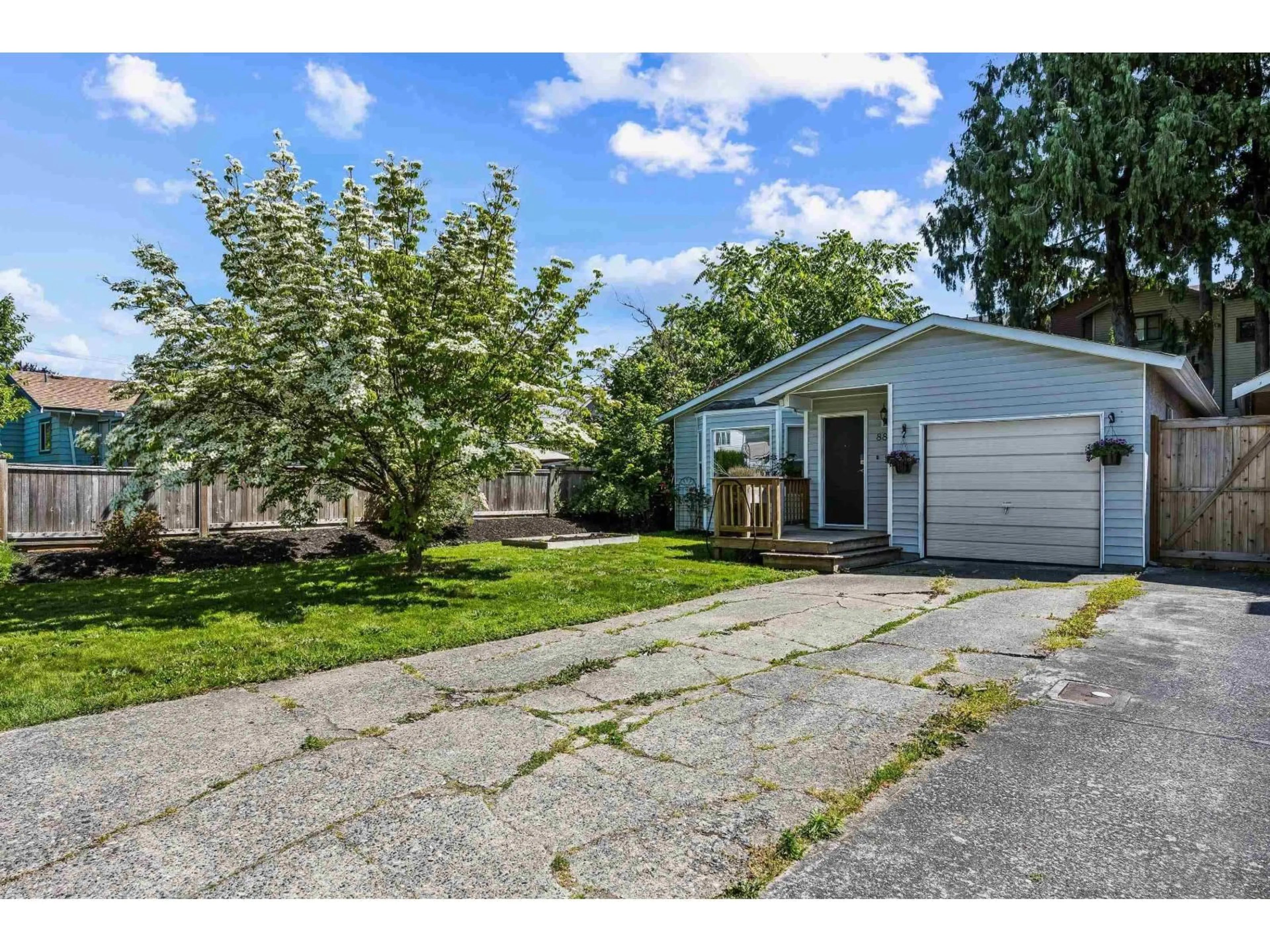 Unknown for 8880 ALLARD STREET, Chilliwack British Columbia V2P7L4