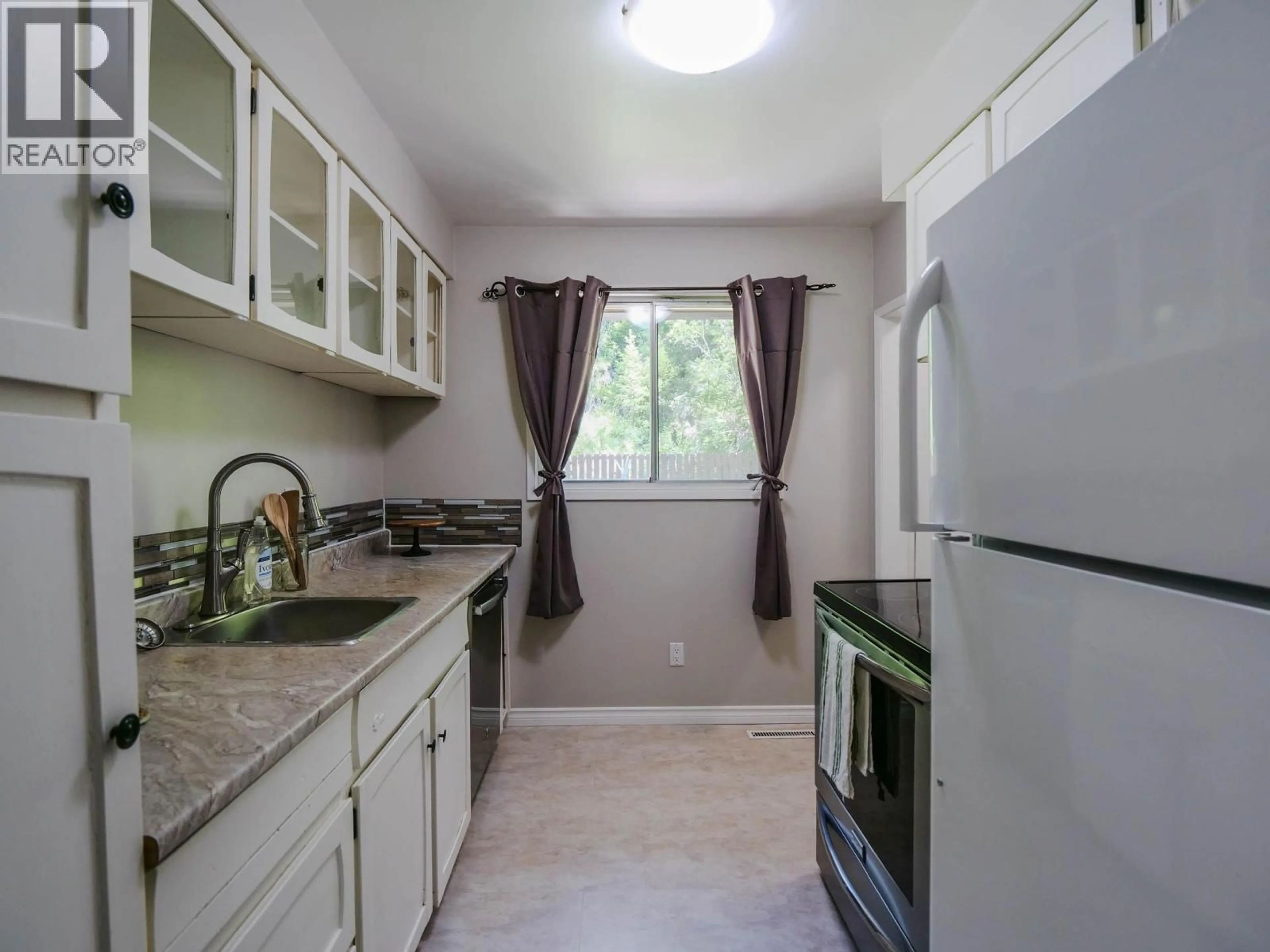 Standard kitchen, unknown for 540 NASON STREET, Quesnel British Columbia V2J3A1