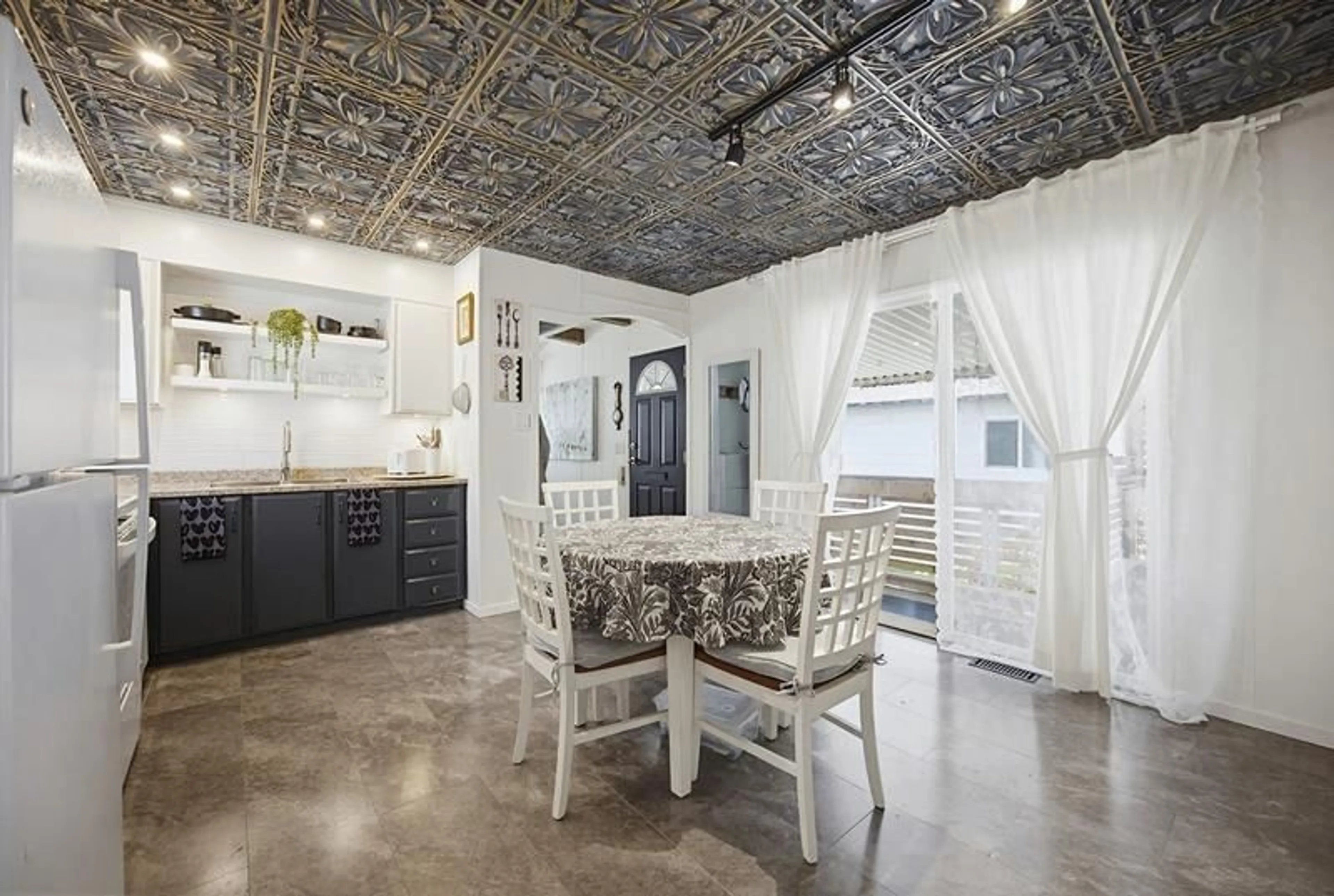 Open concept kitchen, unknown for 5 - 15875 20 AVENUE, Surrey British Columbia V4A2B1