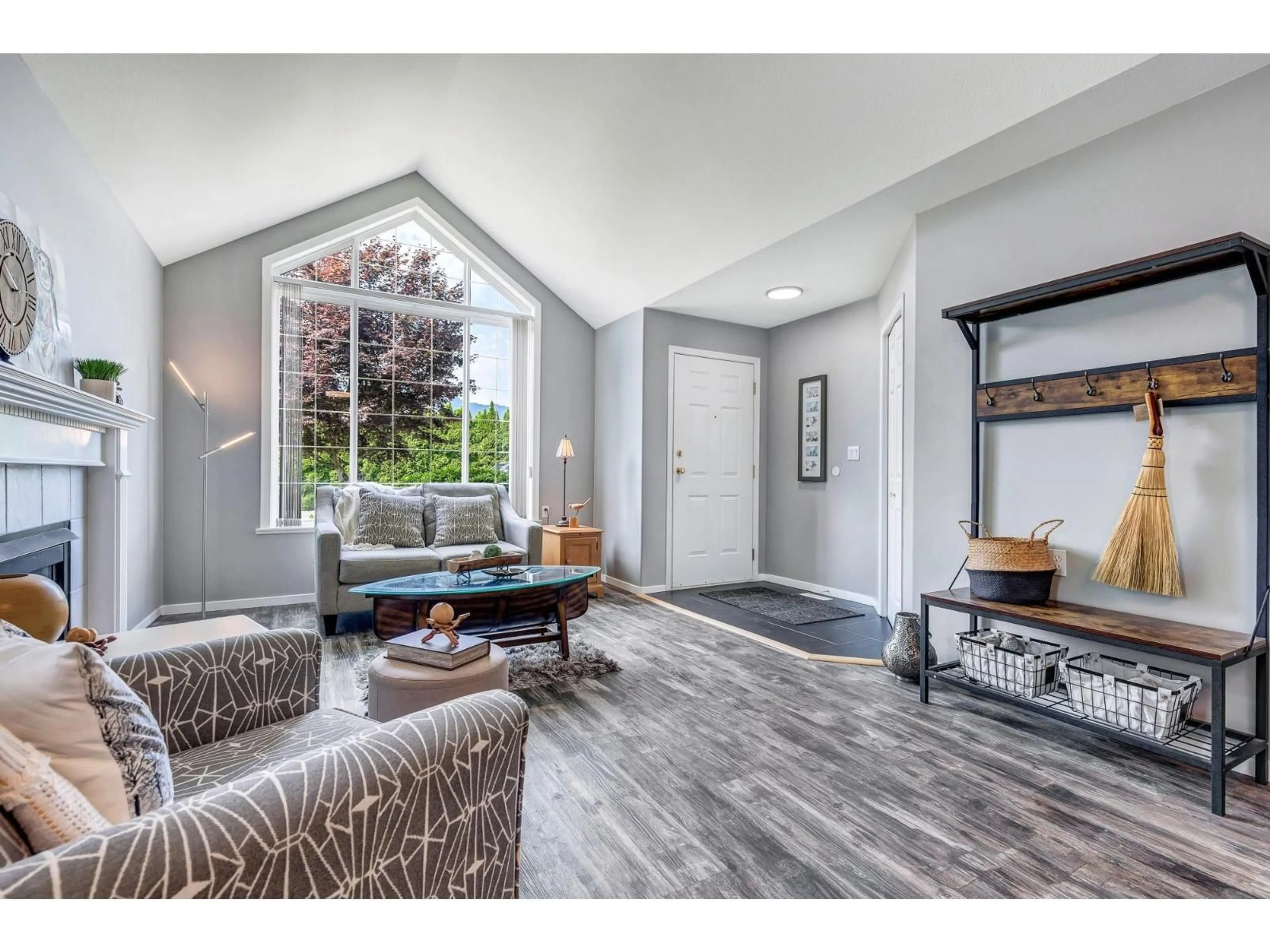 Living room with furniture, unknown for 12 - 1548 MACKAY CRESCENT, Agassiz British Columbia V0M1A3