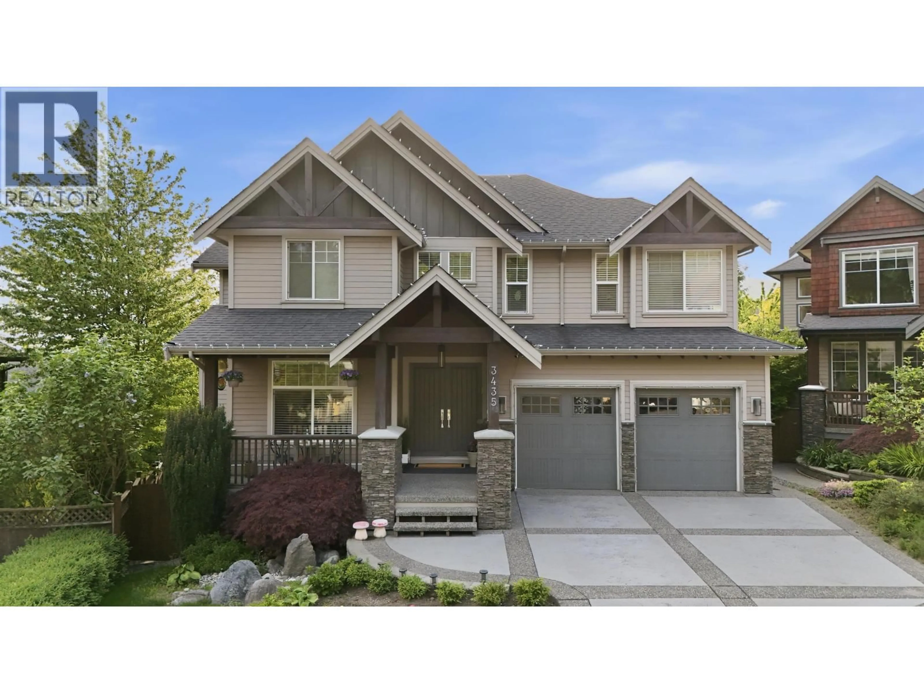 Home with vinyl exterior material, street for 3435 HORIZON DRIVE, Coquitlam British Columbia V3E0E6