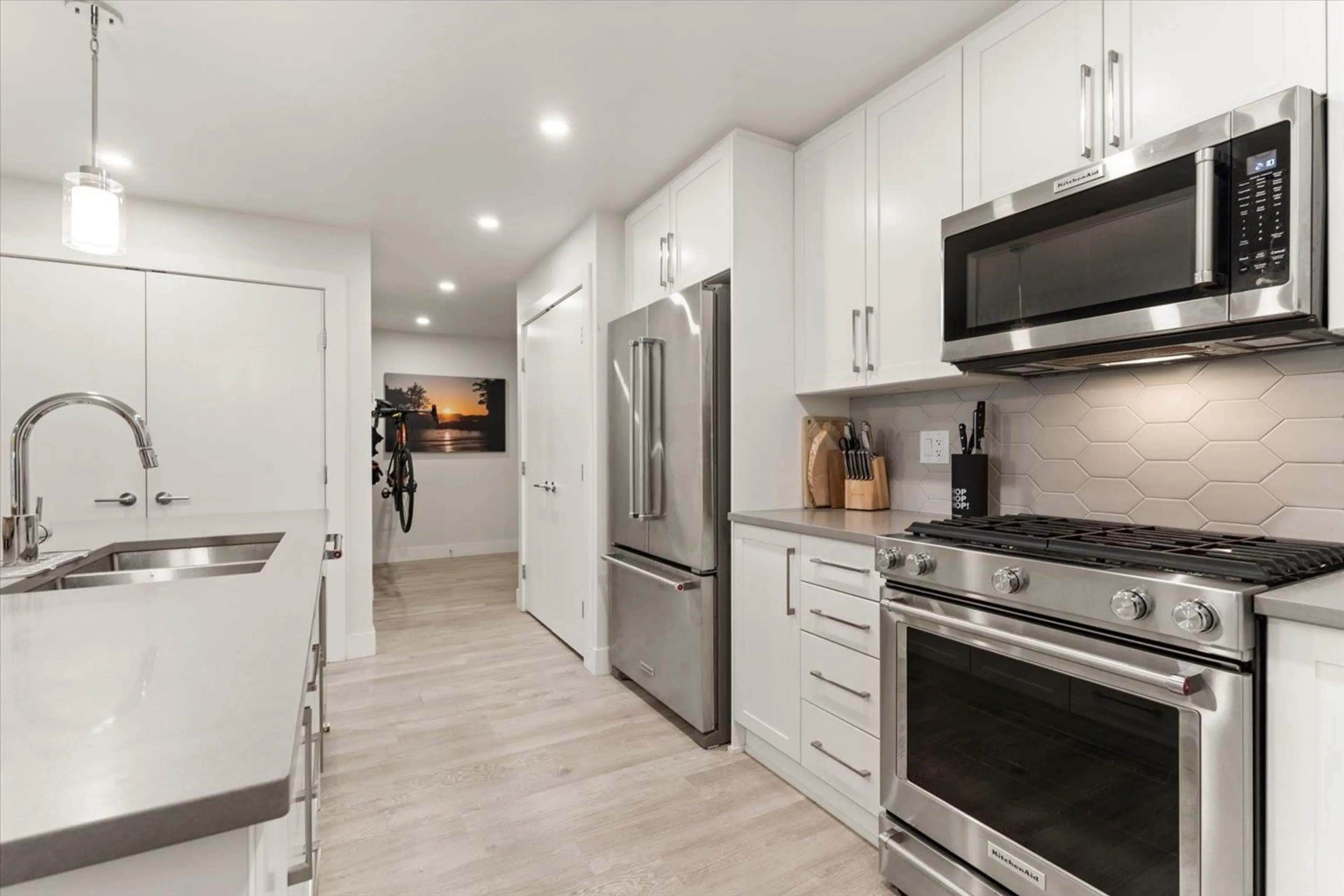 Open concept kitchen, ceramic/tile floor for 301 - 2555 WARE STREET, Abbotsford British Columbia V2S0J4