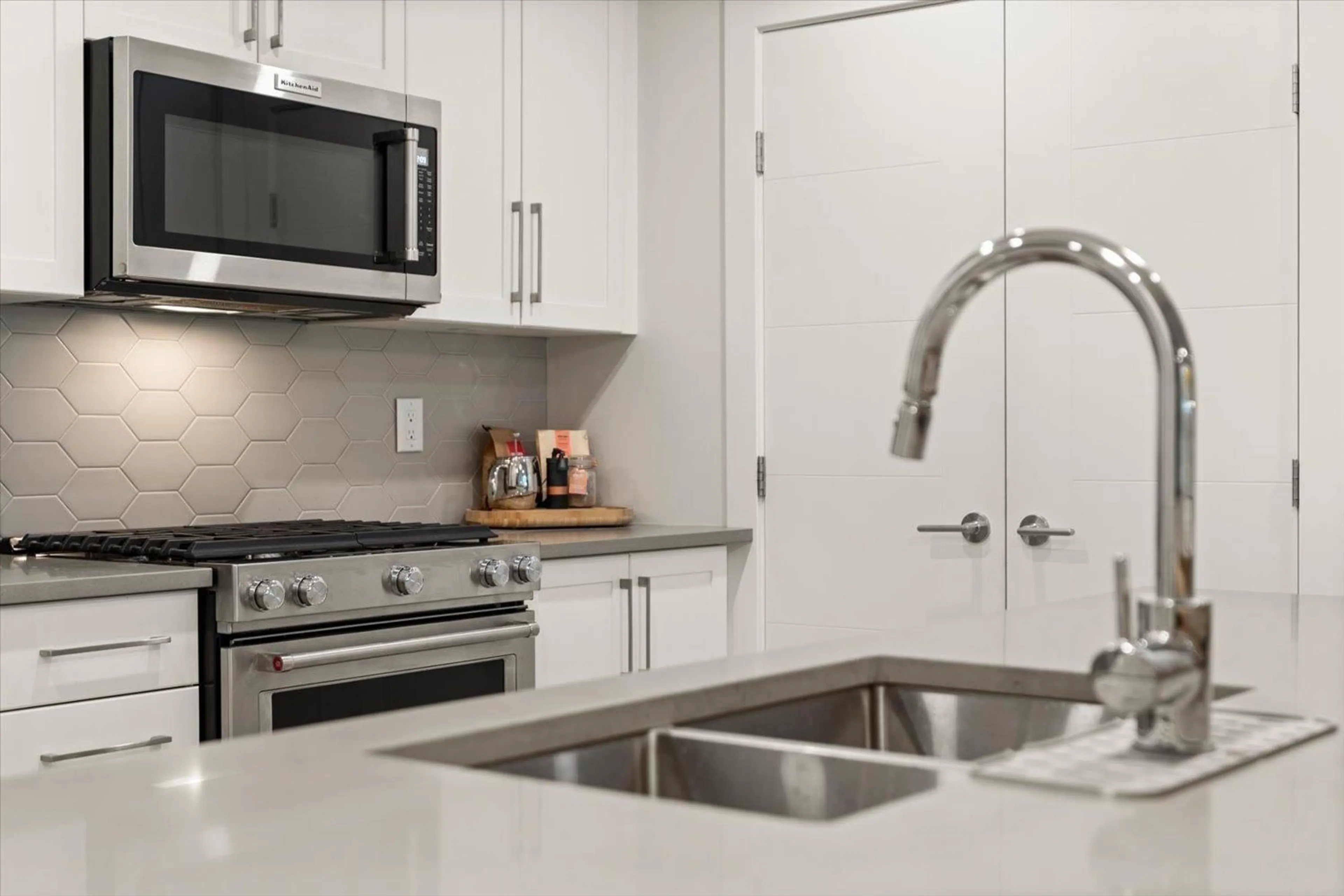 Standard kitchen, ceramic/tile floor for 301 - 2555 WARE STREET, Abbotsford British Columbia V2S0J4