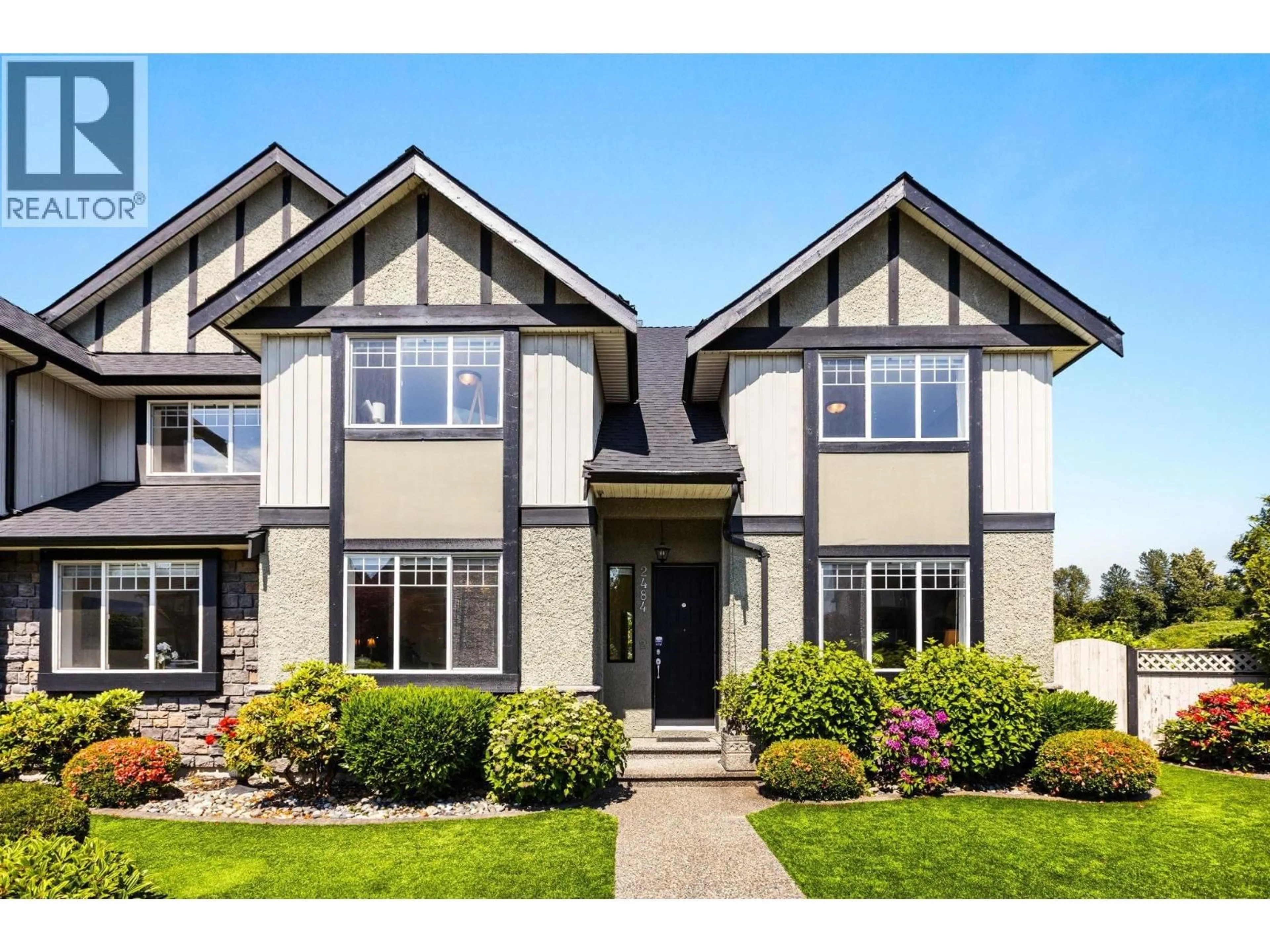 Home with vinyl exterior material, street for B - 2484 NILE GATE, Port Coquitlam British Columbia V3B8B3