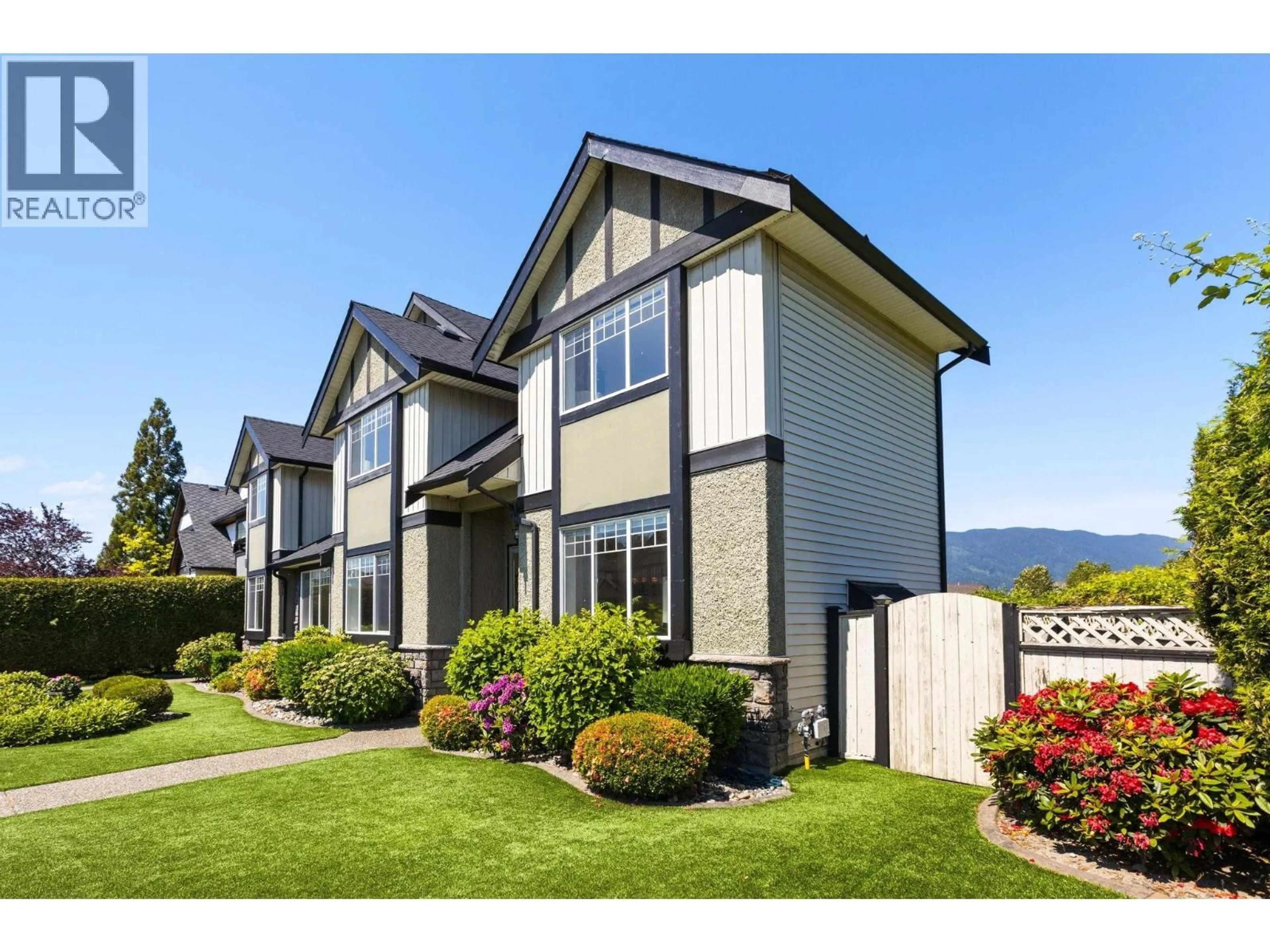 Home with vinyl exterior material, mountain view for B - 2484 NILE GATE, Port Coquitlam British Columbia V3B8B3