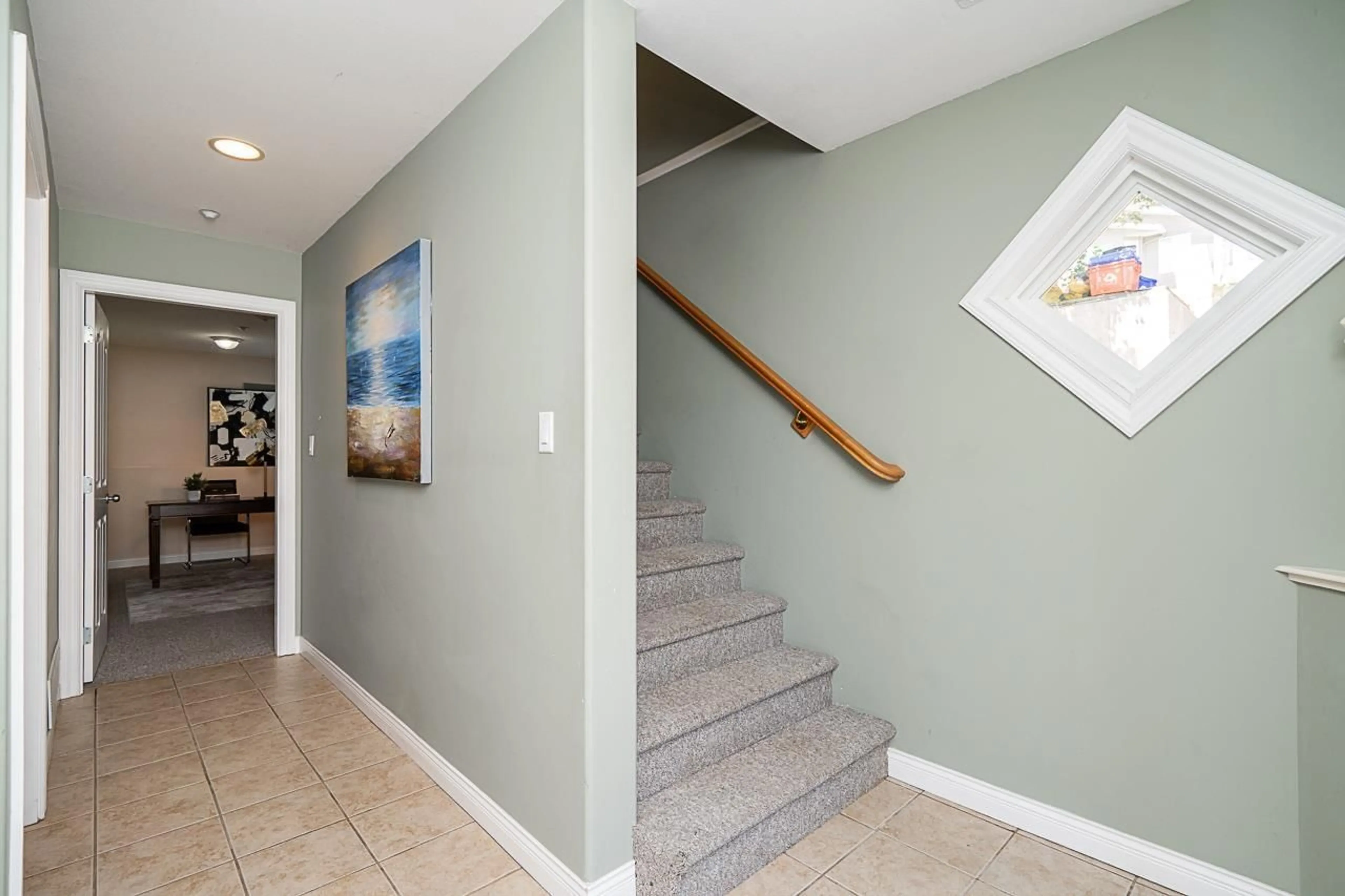 Unknown for 15645 PACIFIC AVENUE, White Rock British Columbia V4B1S1