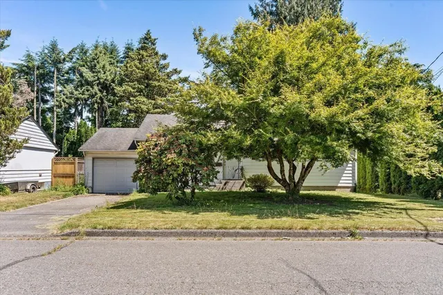 9740 CARLETON STREET, Chilliwack 2