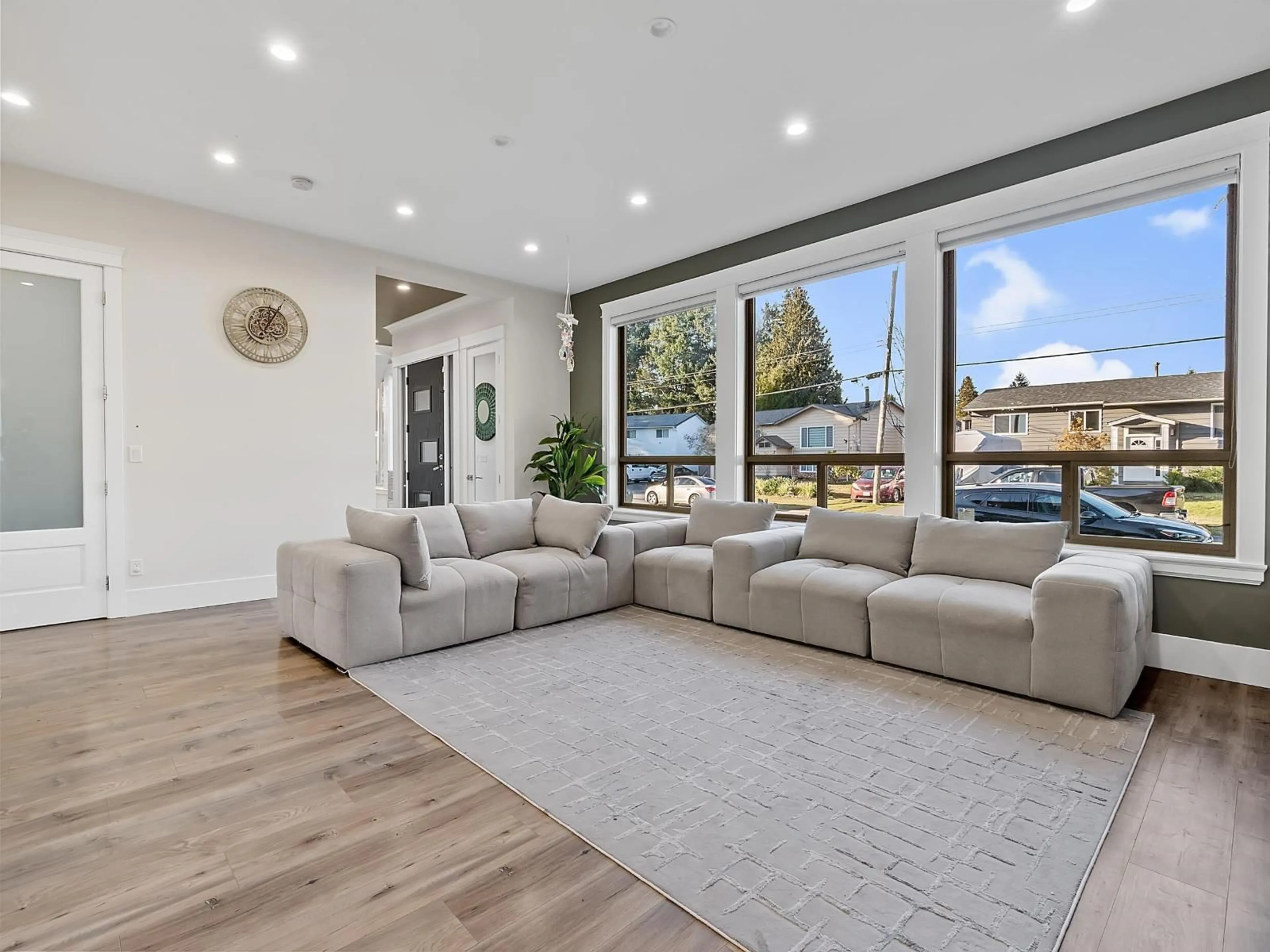 Living room with furniture, unknown for 8144 116A STREET, Delta British Columbia V4C5Y8