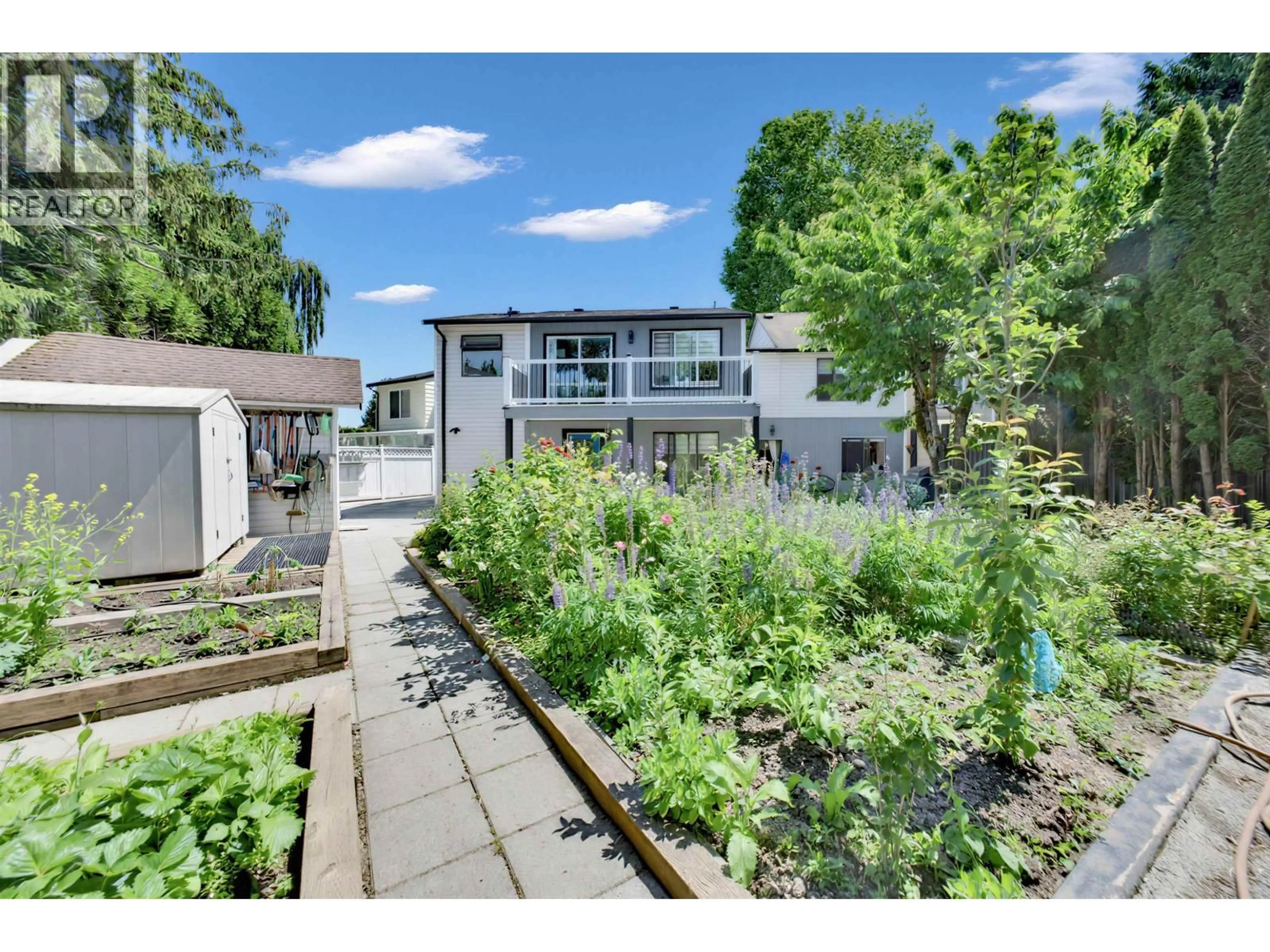 A pic from outside/outdoor area/front of a property/back of a property/a pic from drone, street for 4095 TYSON PLACE, Richmond British Columbia V7C4T5