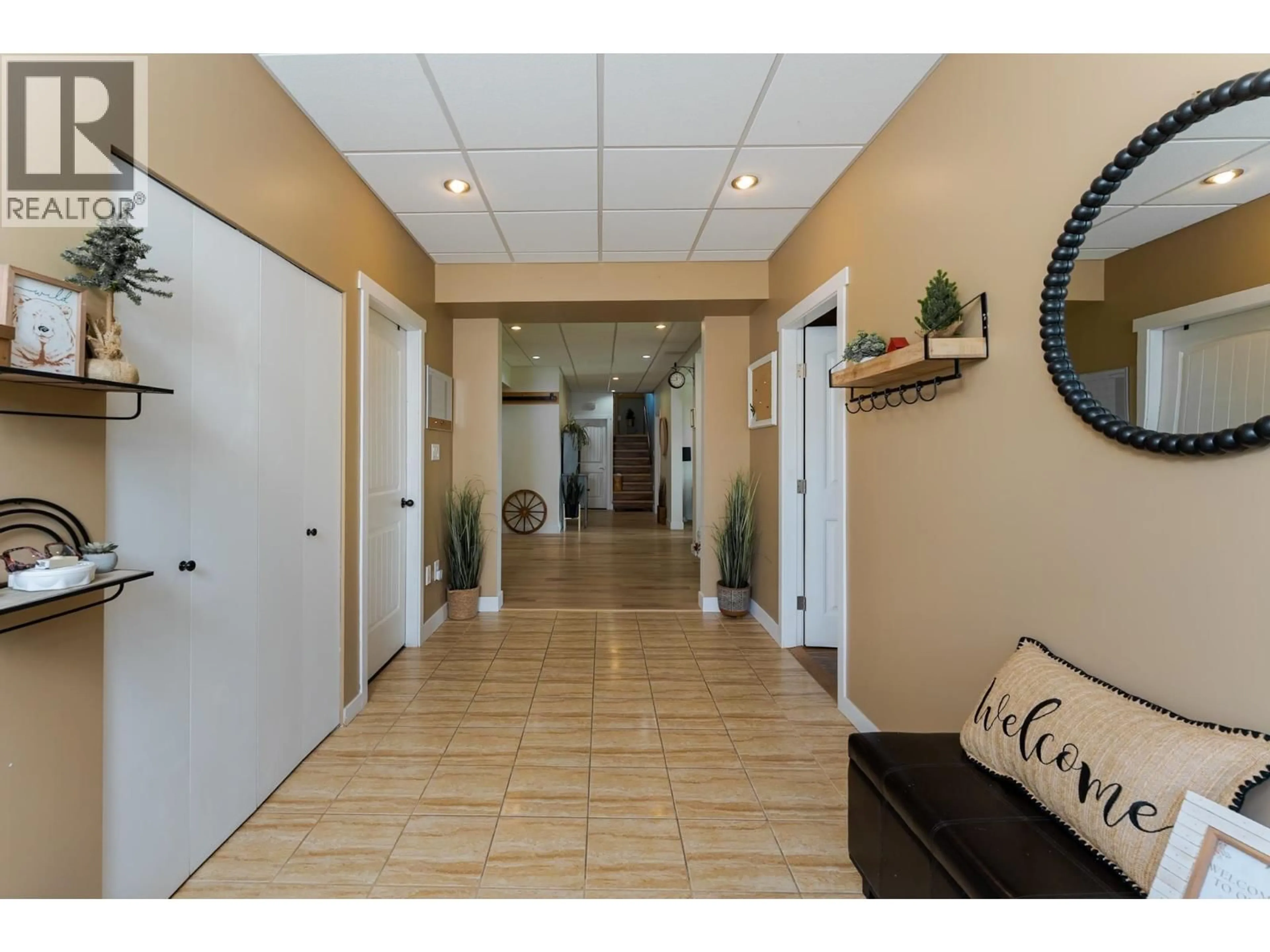 Indoor foyer for 34380 CHIEF LAKE ROAD, Prince George British Columbia V2K5L6