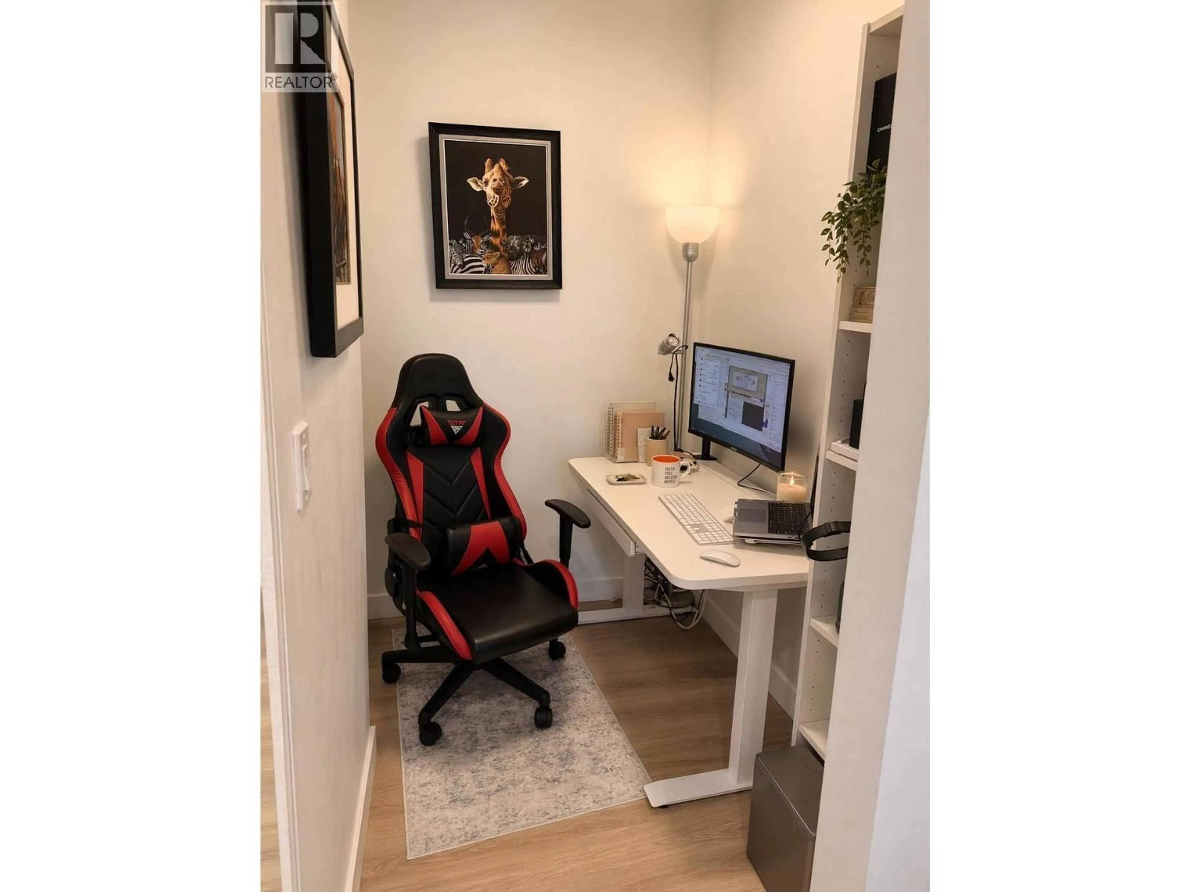 A pic of a room for 310 - 3018 ST GEORGE STREET, Port Moody British Columbia V3H2H7