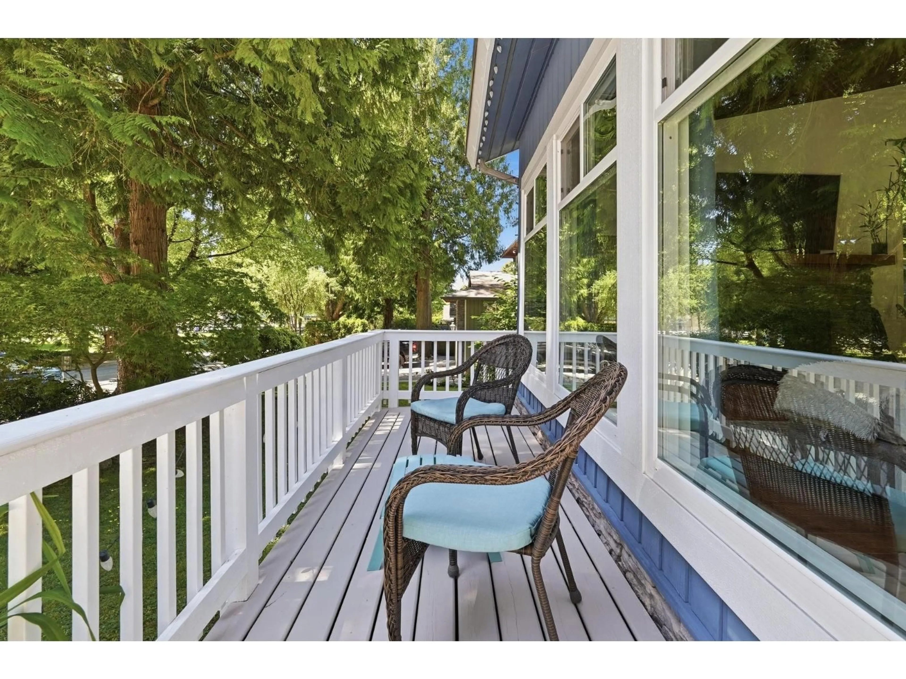 Patio, water/lake/river/ocean view for 12597 20 AVENUE, Surrey British Columbia V4A6J3