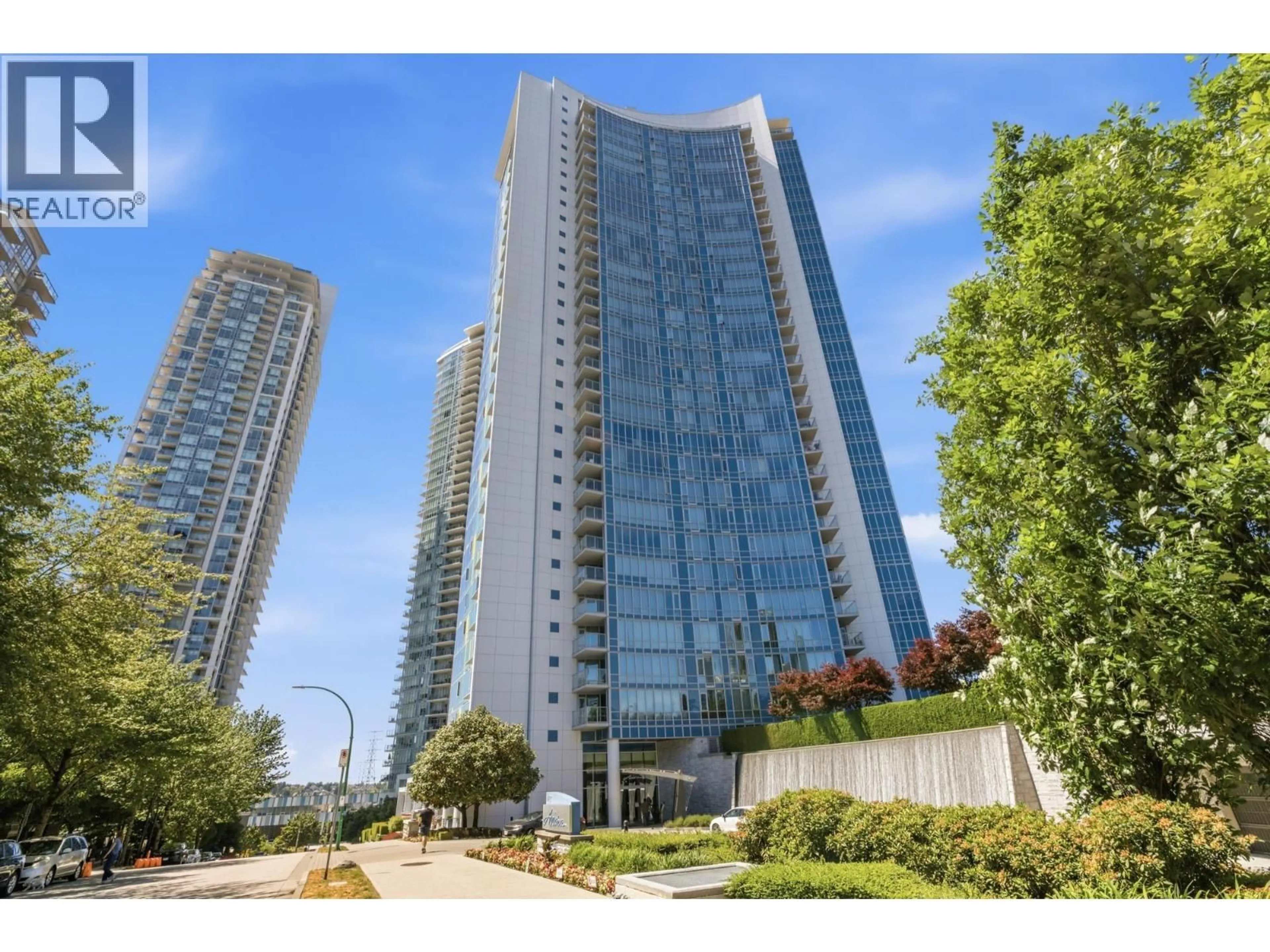 Indoor foyer for 1009 - 4189 HALIFAX STREET, Burnaby British Columbia V5C0H9