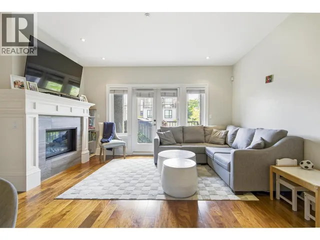2436 8TH AVENUE, Vancouver 3