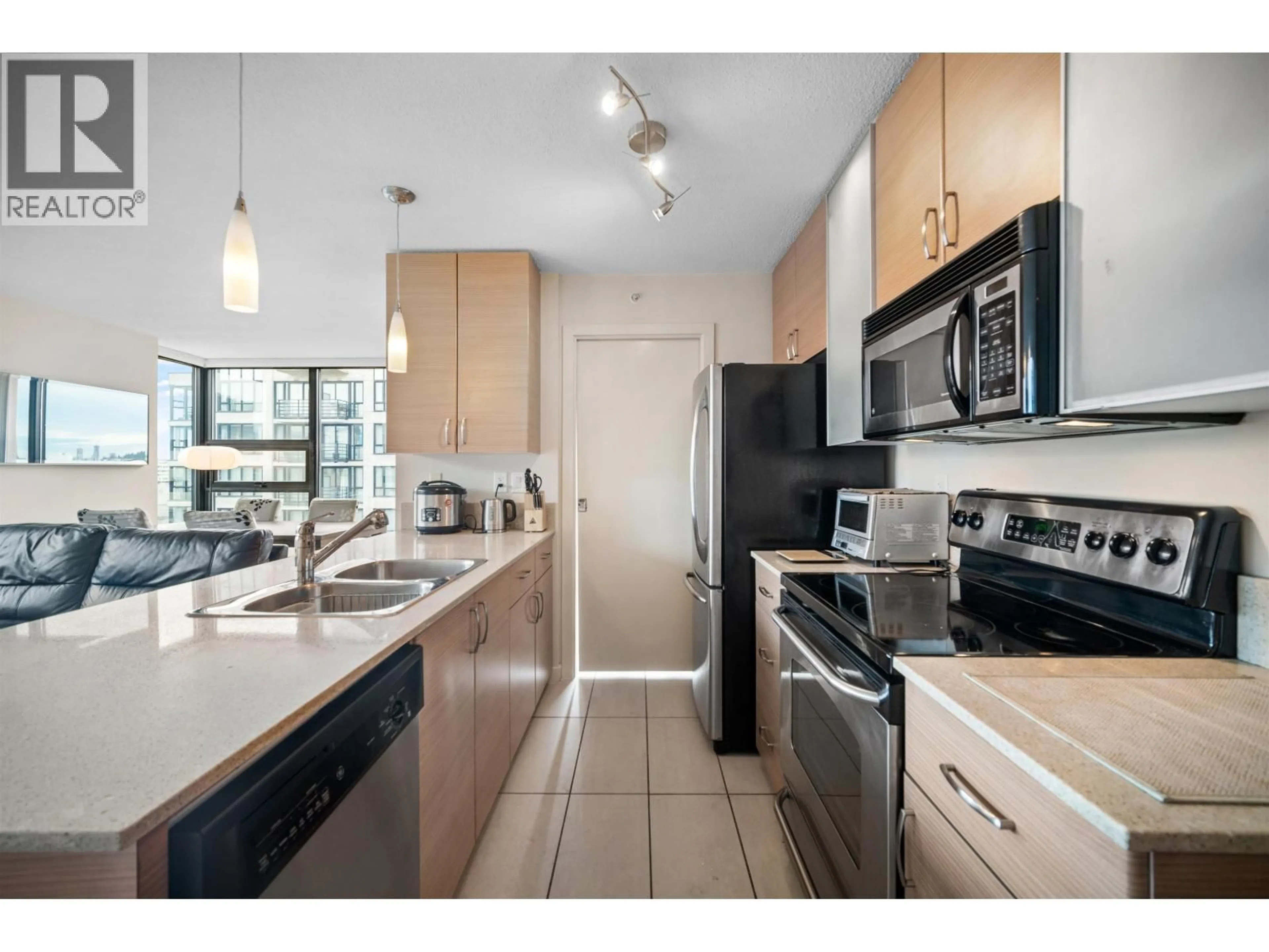 Standard kitchen, unknown for 3104 - 928 HOMER STREET, Vancouver British Columbia V6B1T7