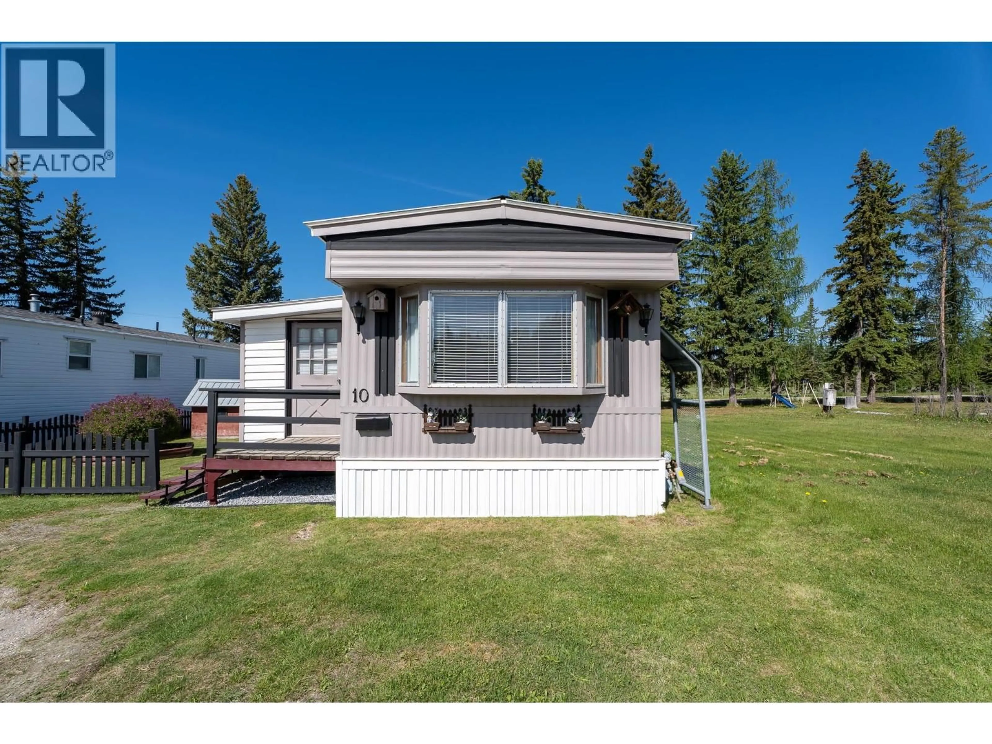 Home with vinyl exterior material, unknown for 10 - 8680 CASTLE ROAD, Prince George British Columbia V2N6Y6