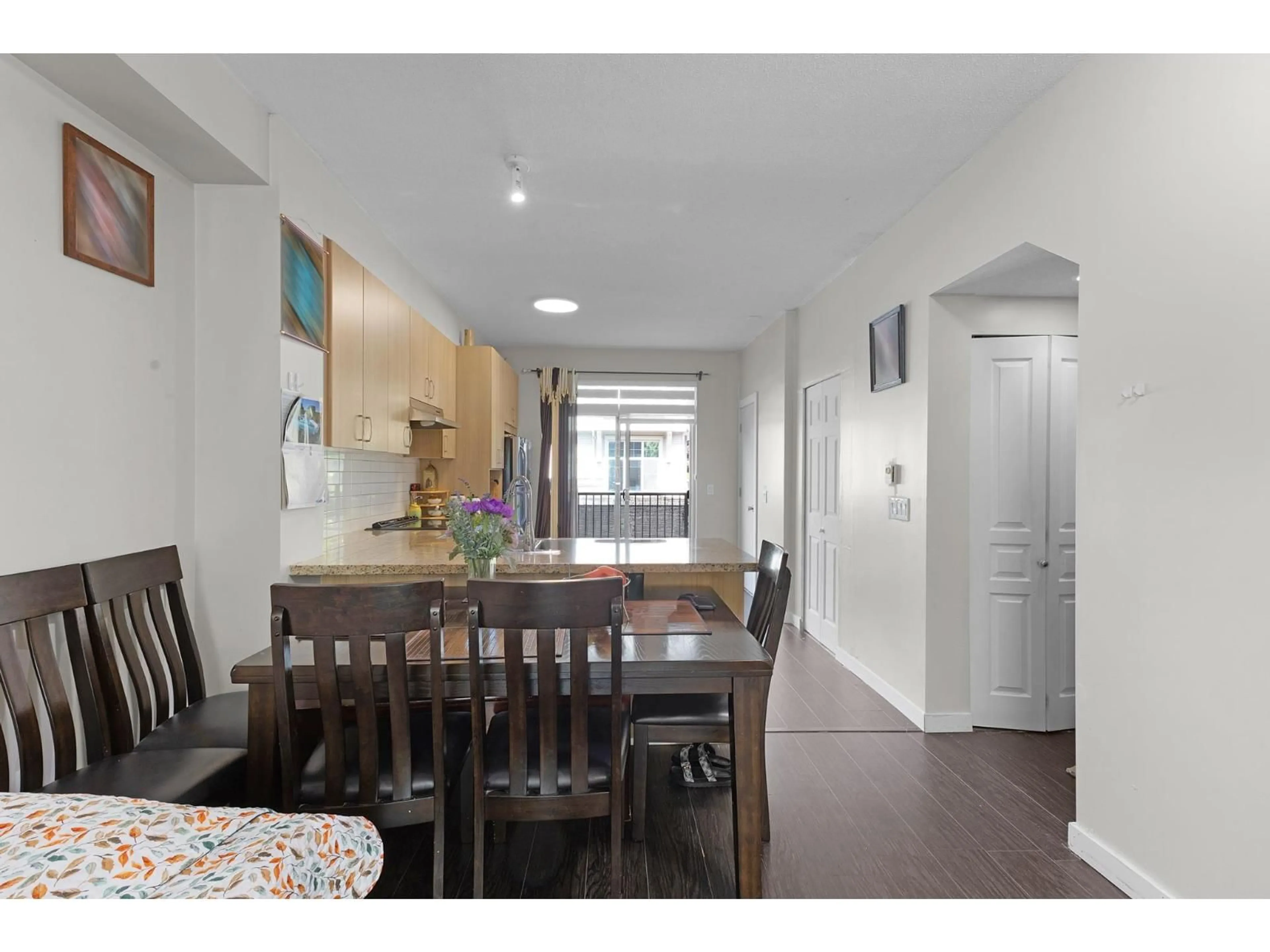 Dining room, wood/laminate floor for 29 - 31125 WESTRIDGE PLACE, Abbotsford British Columbia V2T0B9