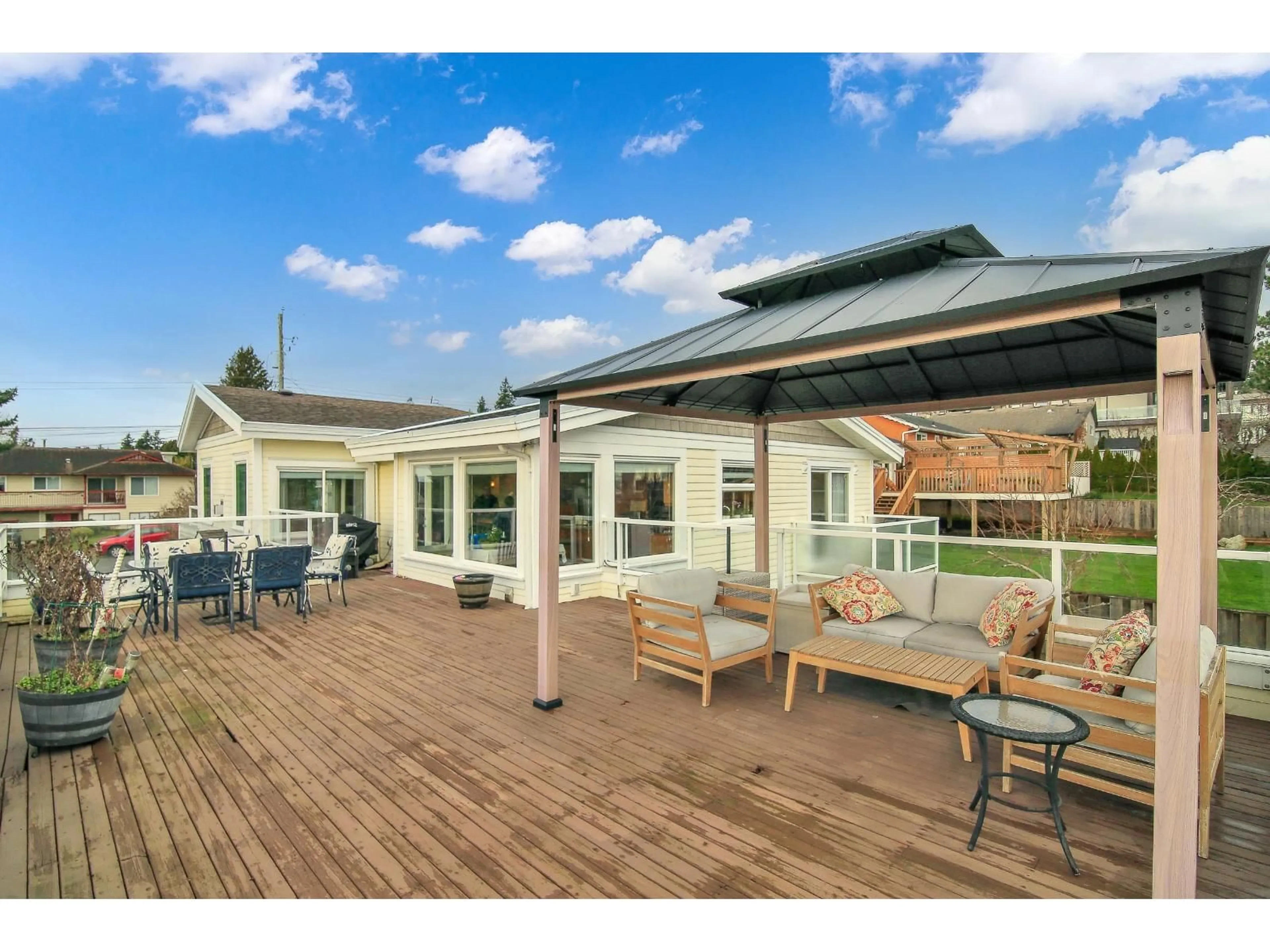 Patio, unknown for 1050 PARKER STREET, White Rock British Columbia V4B4R7