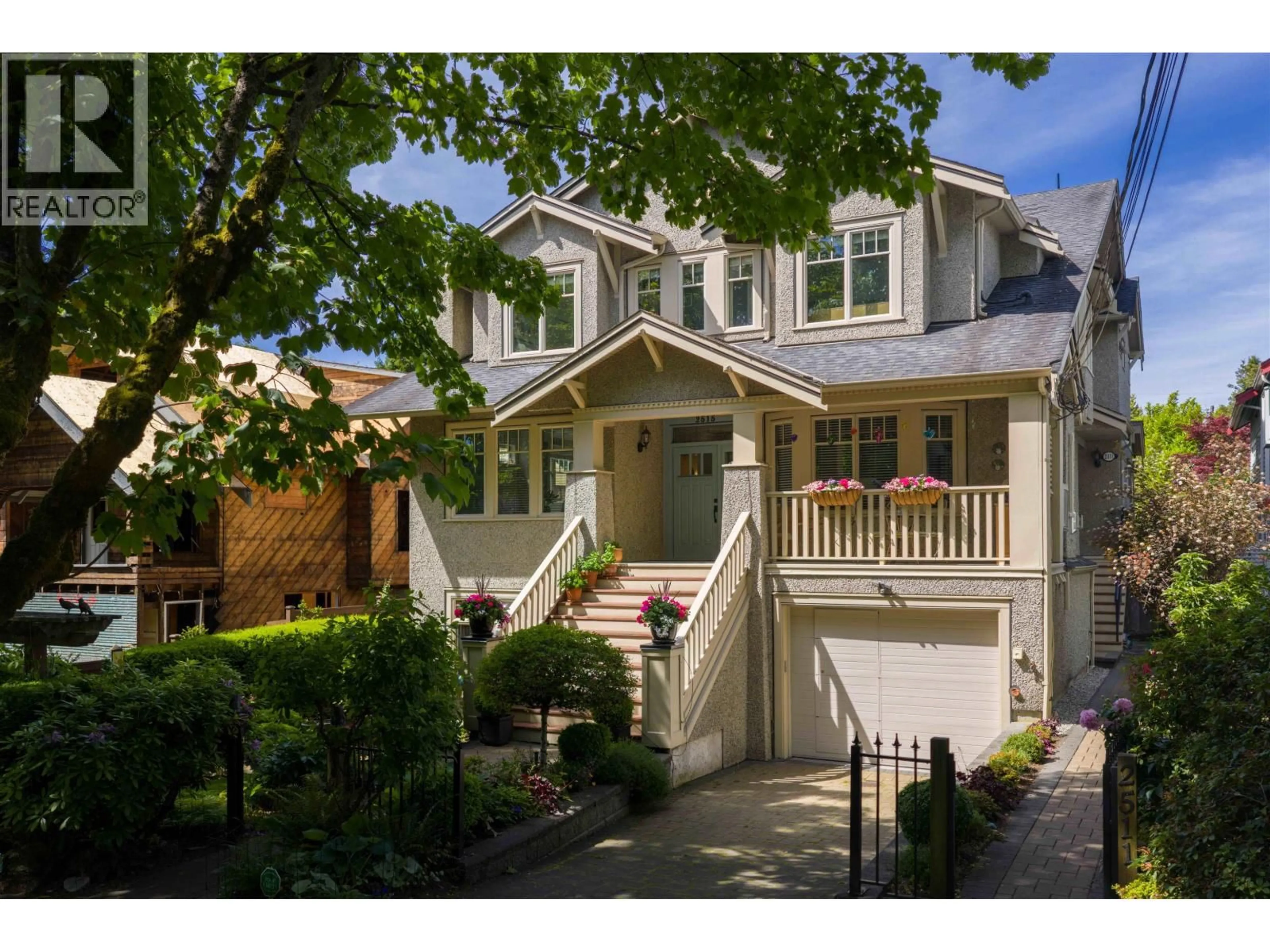 Home with vinyl exterior material, street for 2515 6TH AVENUE, Vancouver British Columbia V6K1W4