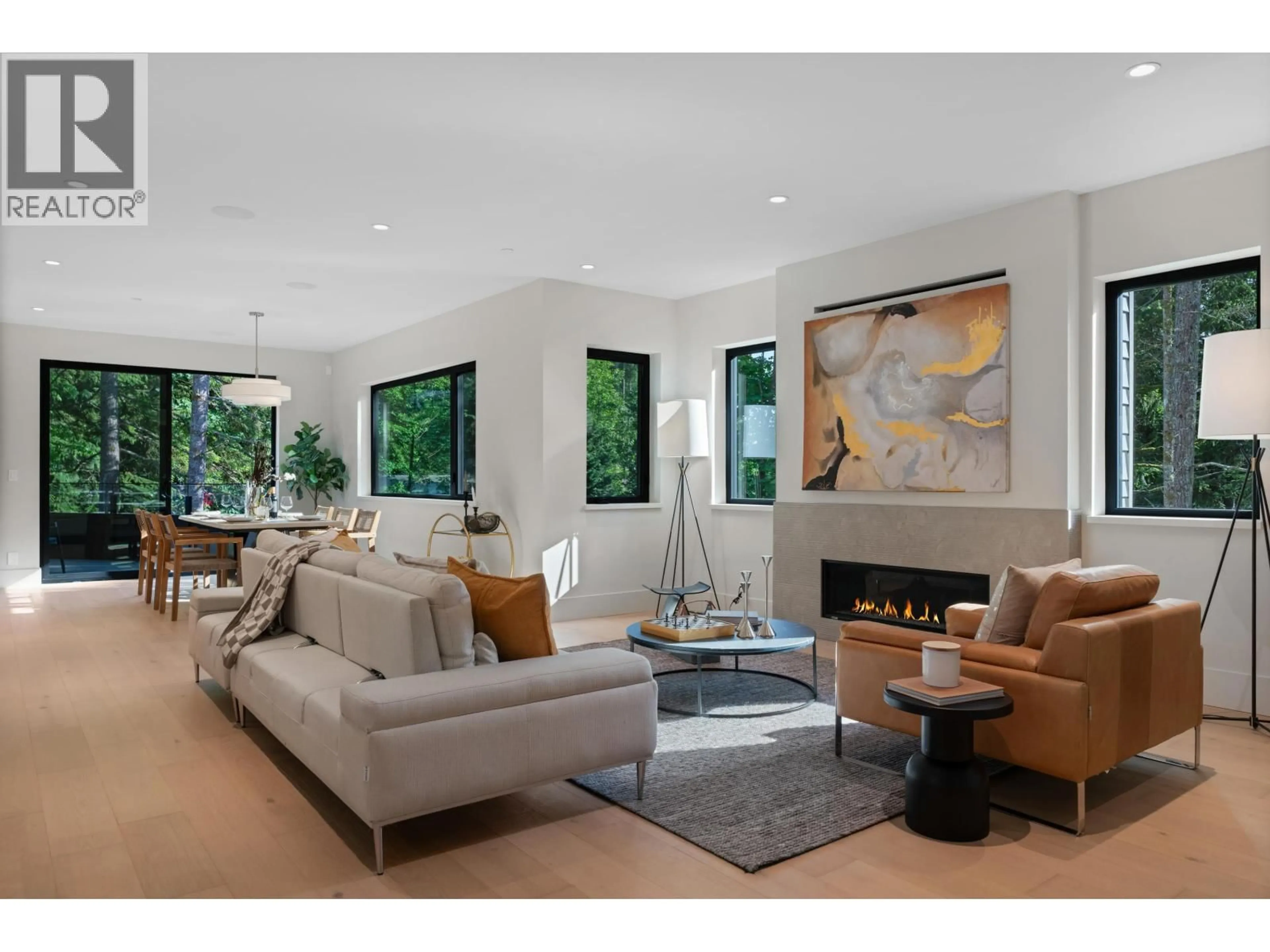 Living room with furniture, unknown for 5663 WESTPORT ROAD, West Vancouver British Columbia V7W1V3