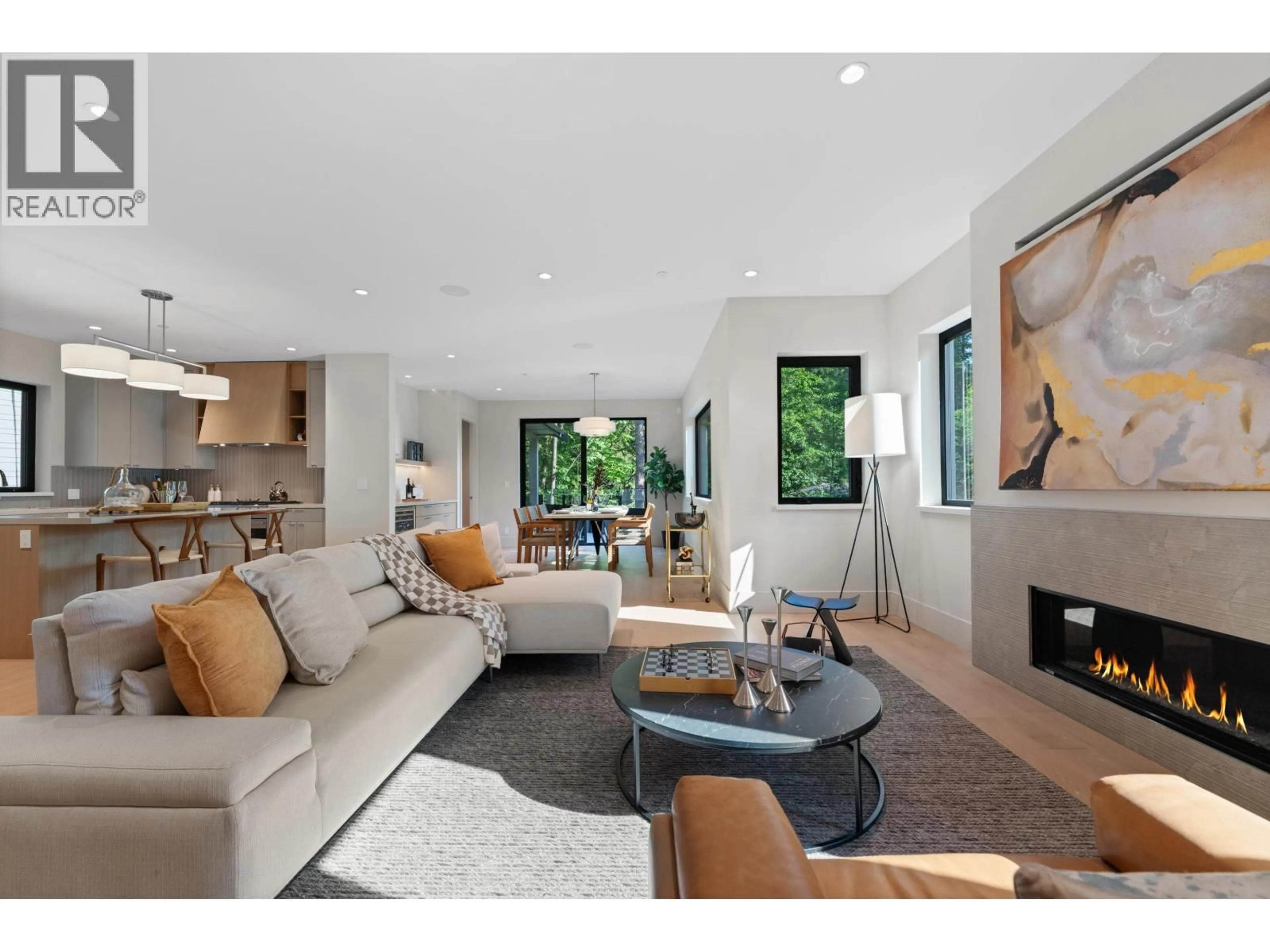 Living room with furniture, unknown for 5663 WESTPORT ROAD, West Vancouver British Columbia V7W1V3
