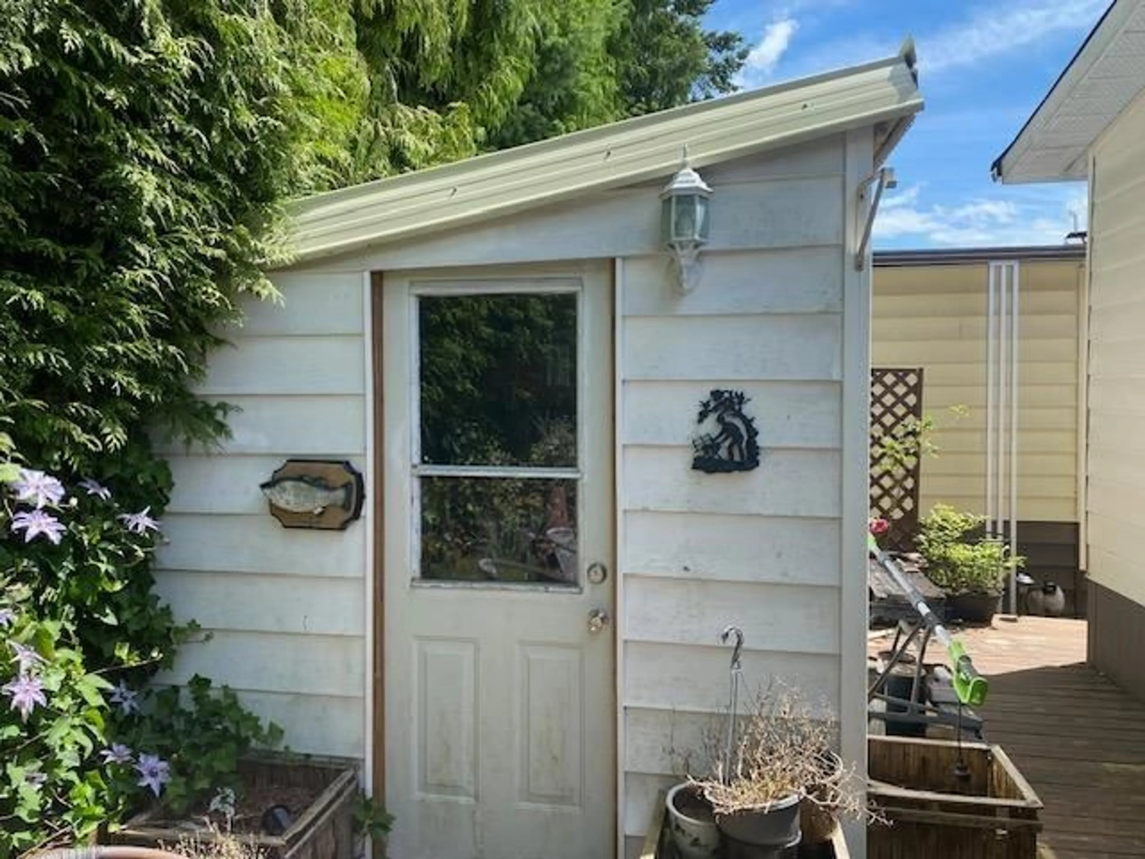 Shed for 15 - 1640 162 STREET, Surrey British Columbia V4A6Y9