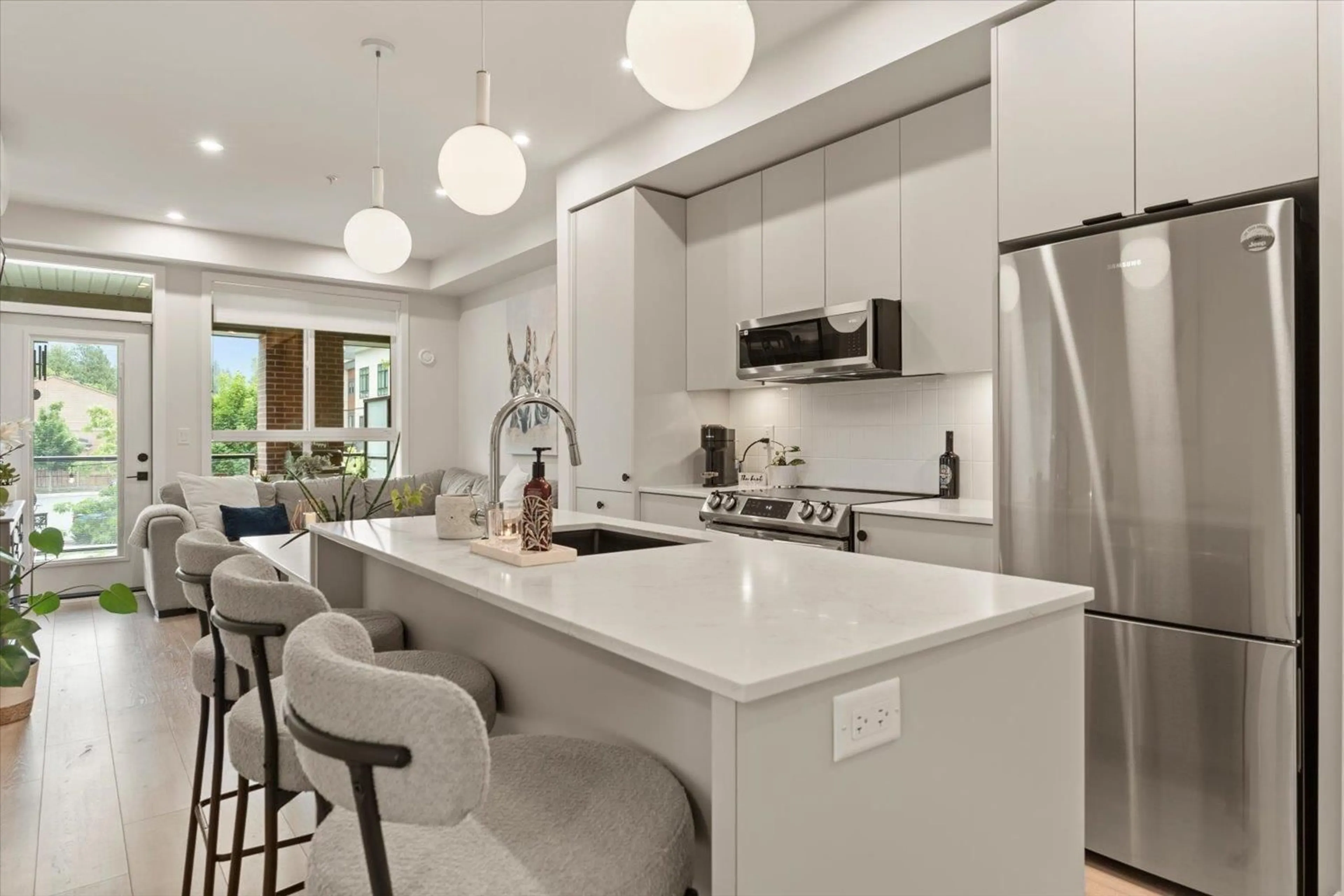Open concept kitchen, unknown for 211 - 45511 CAMPUS DRIVE, Chilliwack British Columbia V2R6K8