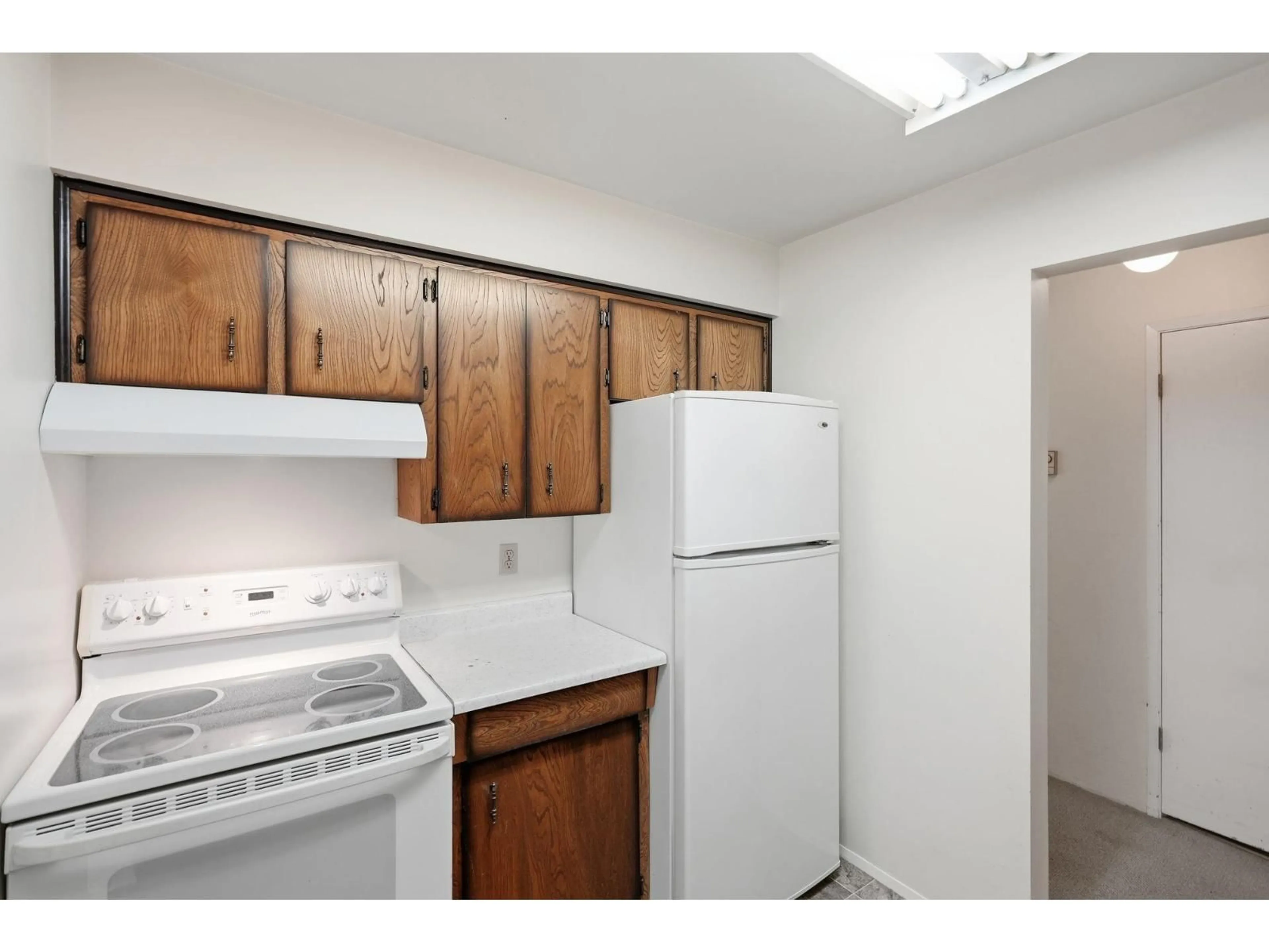 Standard kitchen, unknown for 111 - 32040 PEARDONVILLE ROAD, Abbotsford British Columbia V2T6N8