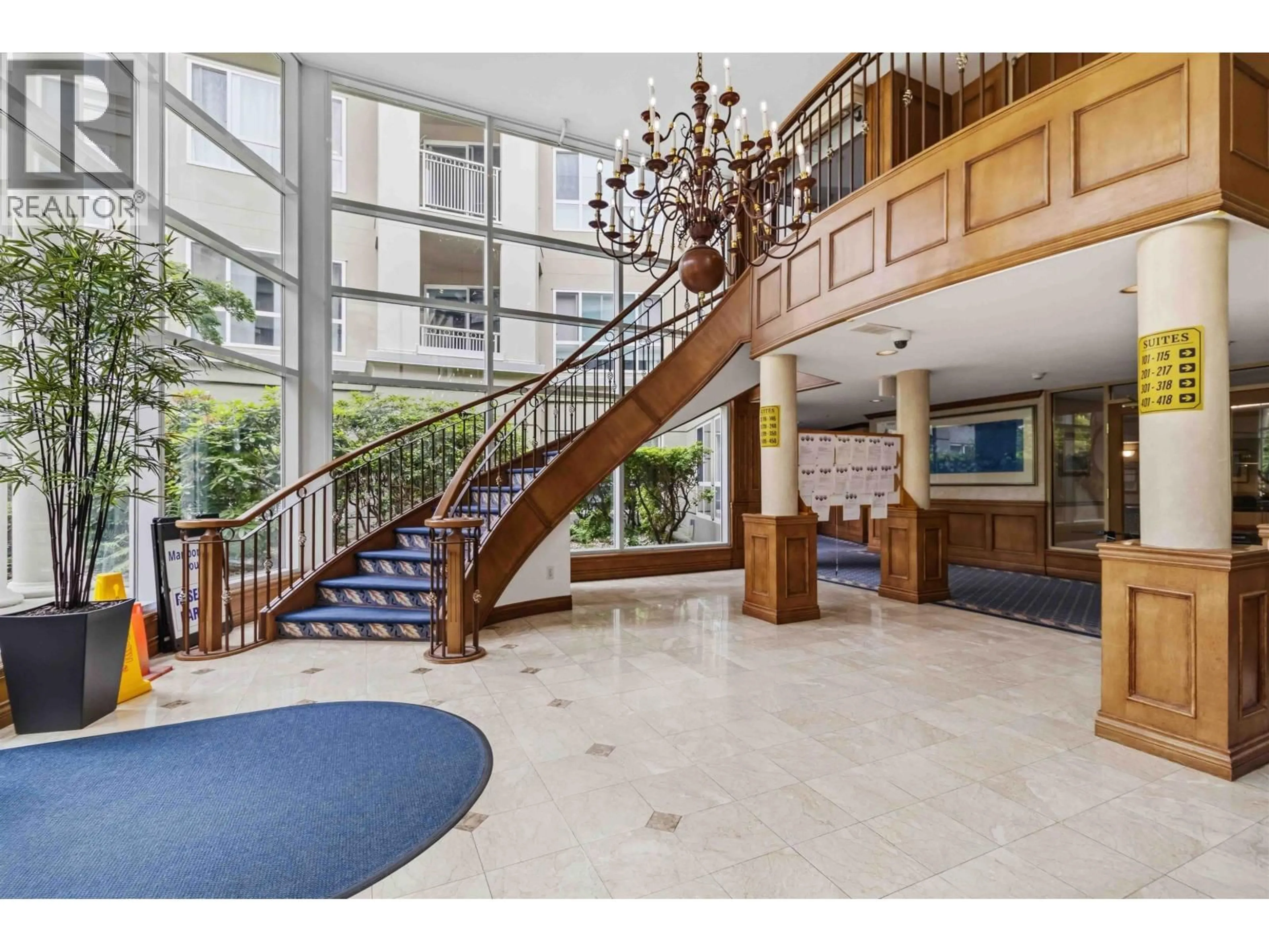 Indoor foyer for 226 - 3098 GUILDFORD WAY, Coquitlam British Columbia V3B7W8