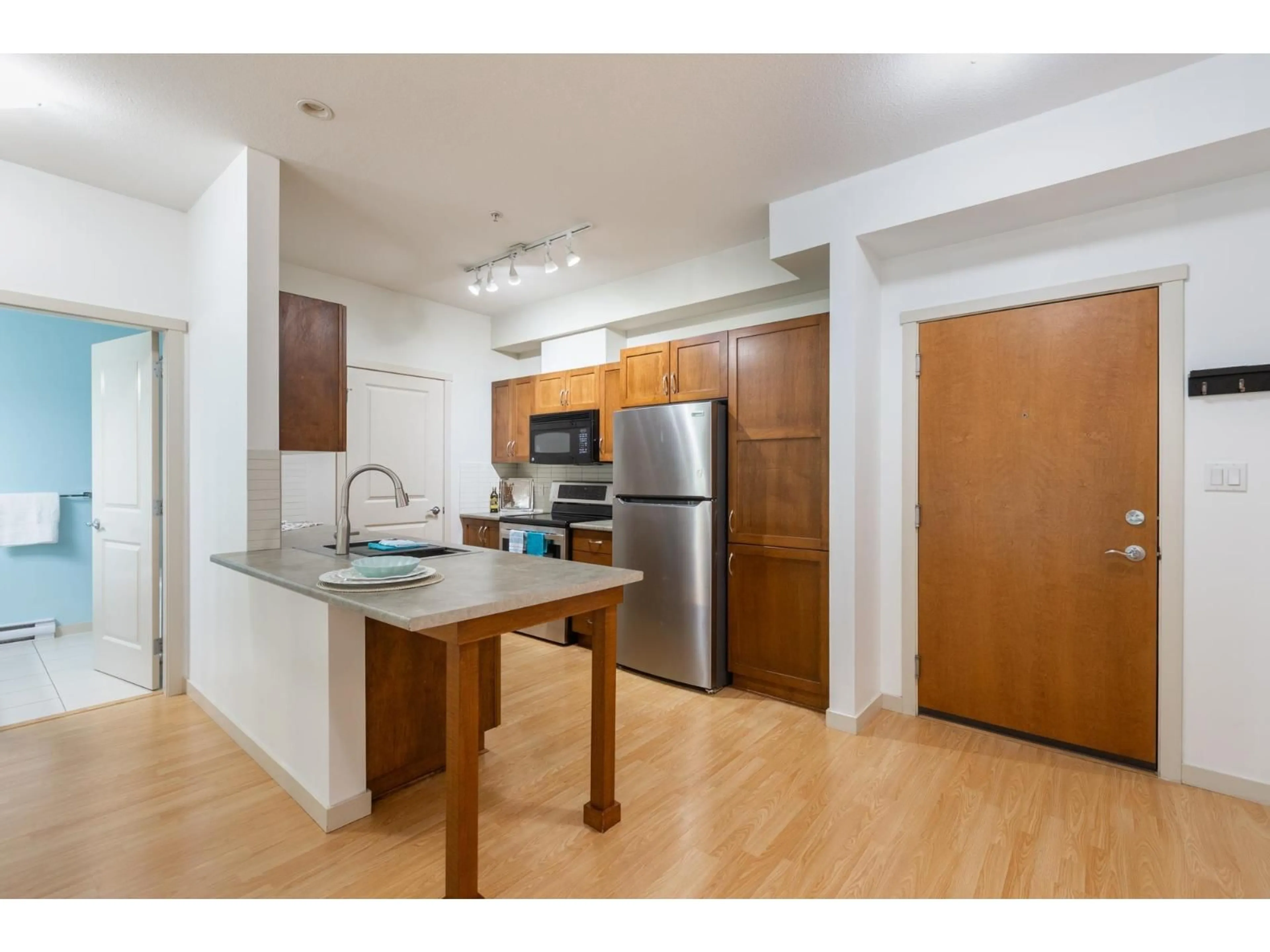 Unknown for 204 - 33328 BOURQUIN CRESCENT, Abbotsford British Columbia V2S1Y1