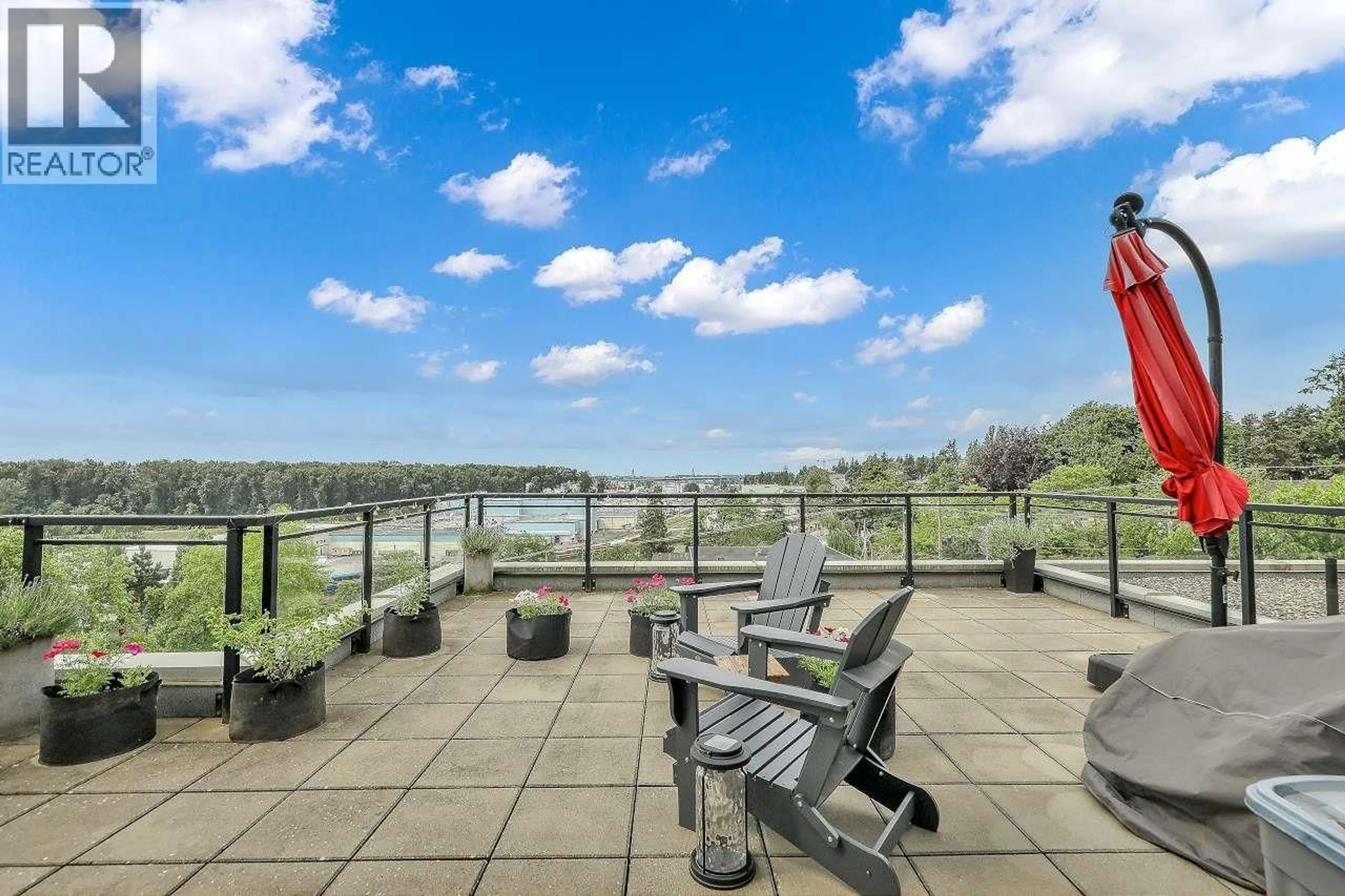 Patio, water/lake/river/ocean view for 304 - 1306 FIFTH AVENUE, New Westminster British Columbia V3M0K5