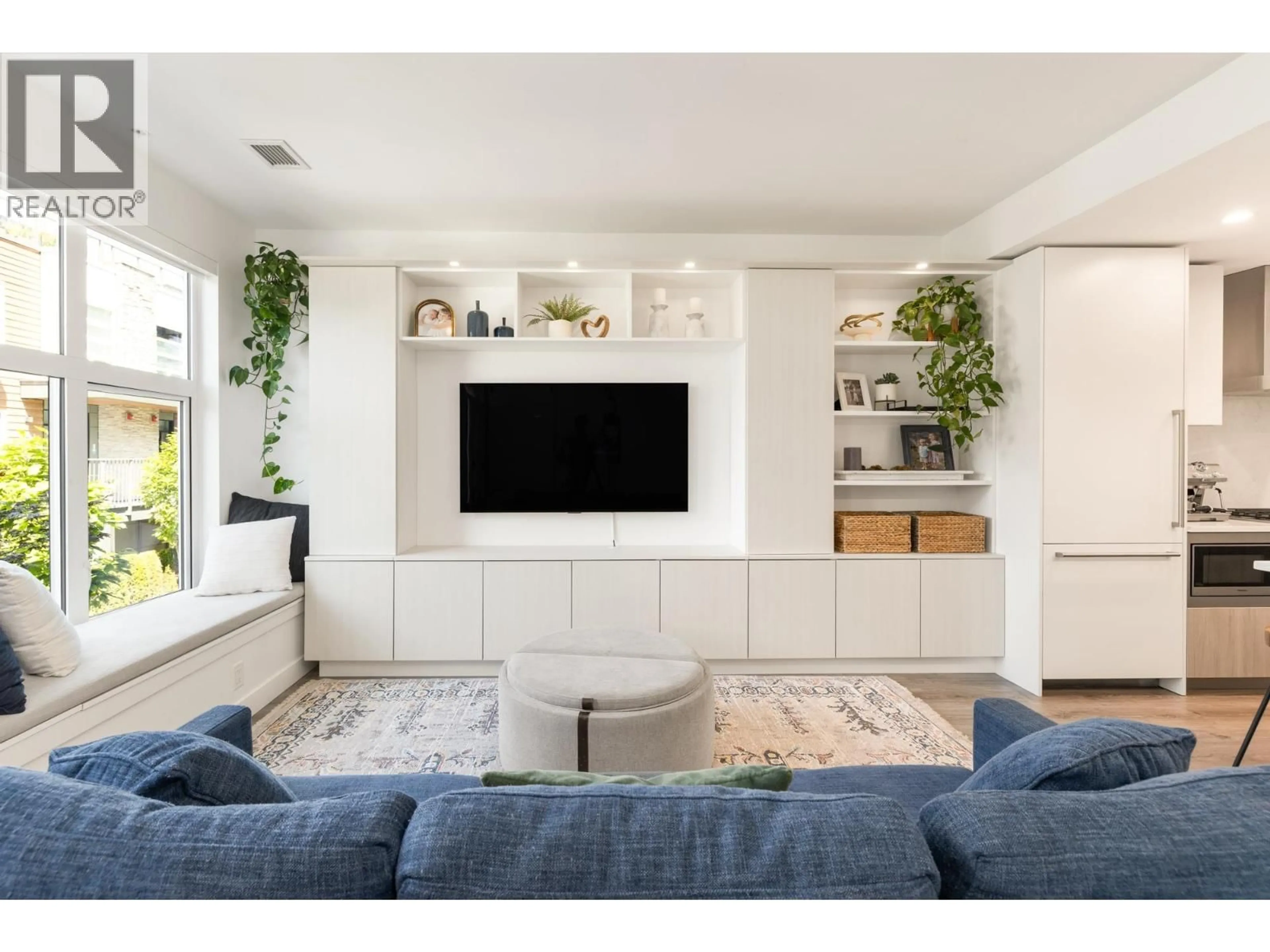 Living room with furniture, unknown for 215 - 2060 CURLING ROAD, North Vancouver British Columbia V7P0E1