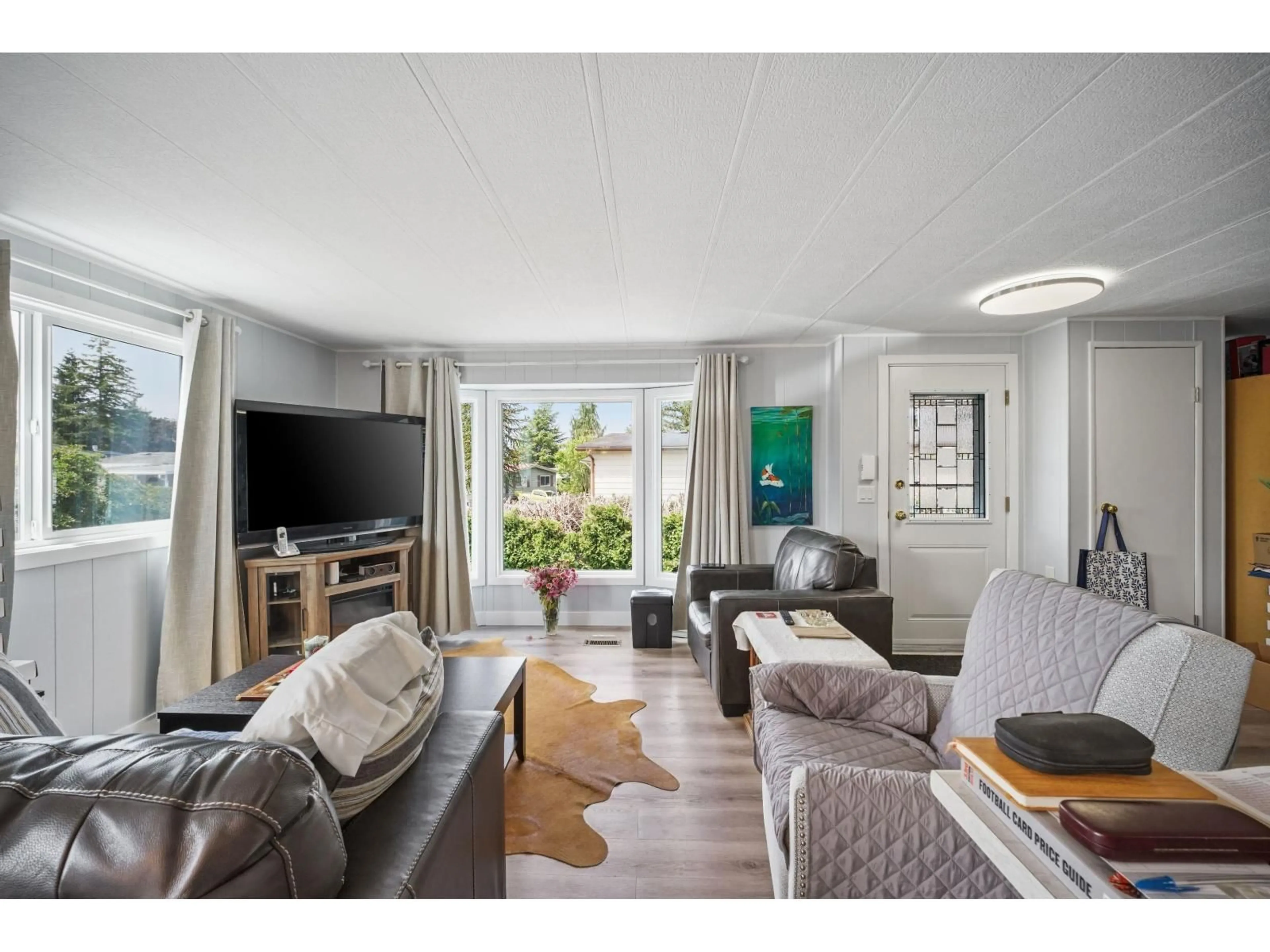 Living room with furniture, unknown for 113 - 3665 244 STREET, Langley British Columbia V2Z1N1