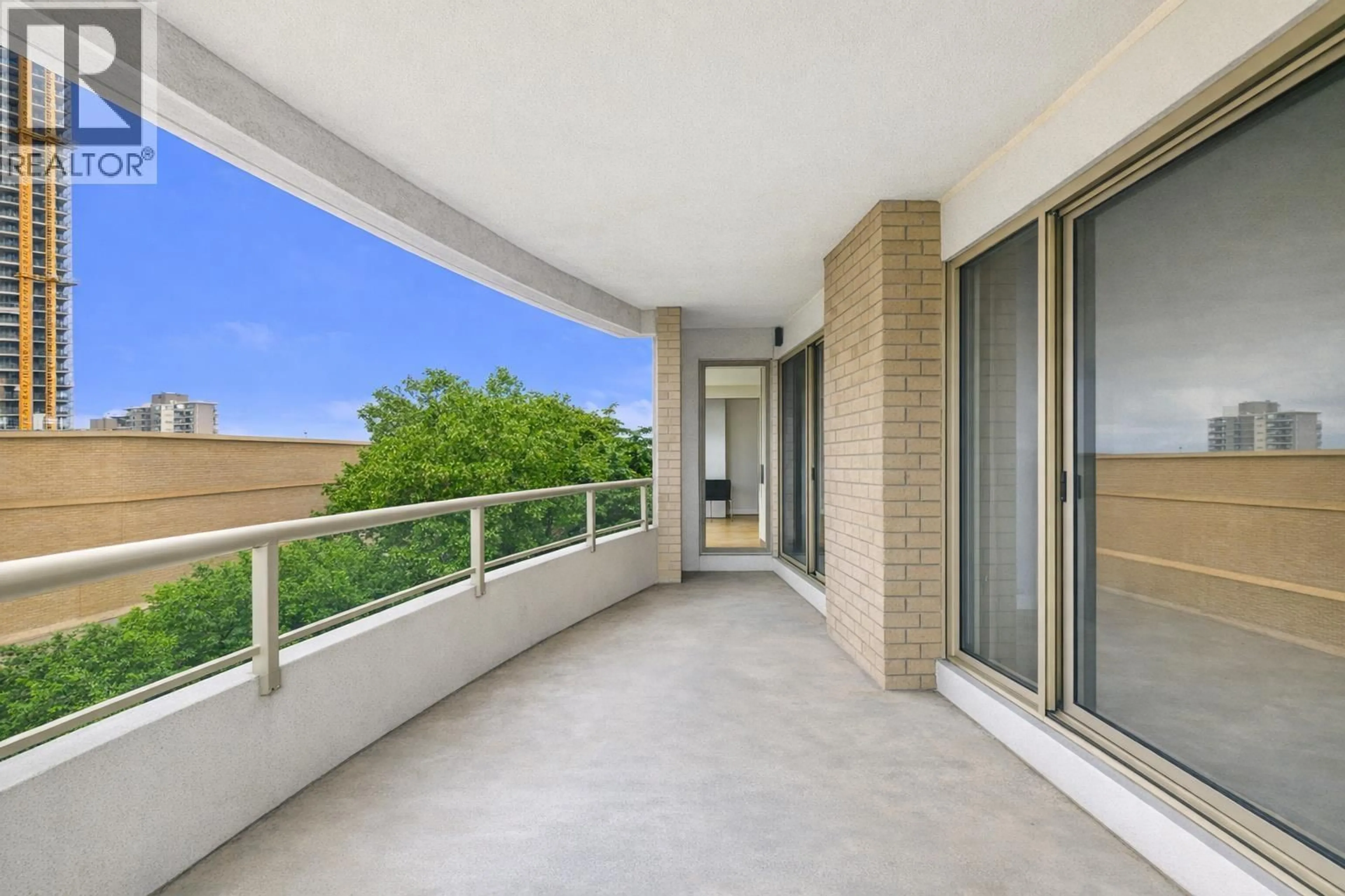 Balcony in the apartment, unknown for 401 - 4830 BENNETT STREET, Burnaby British Columbia V5H4P6