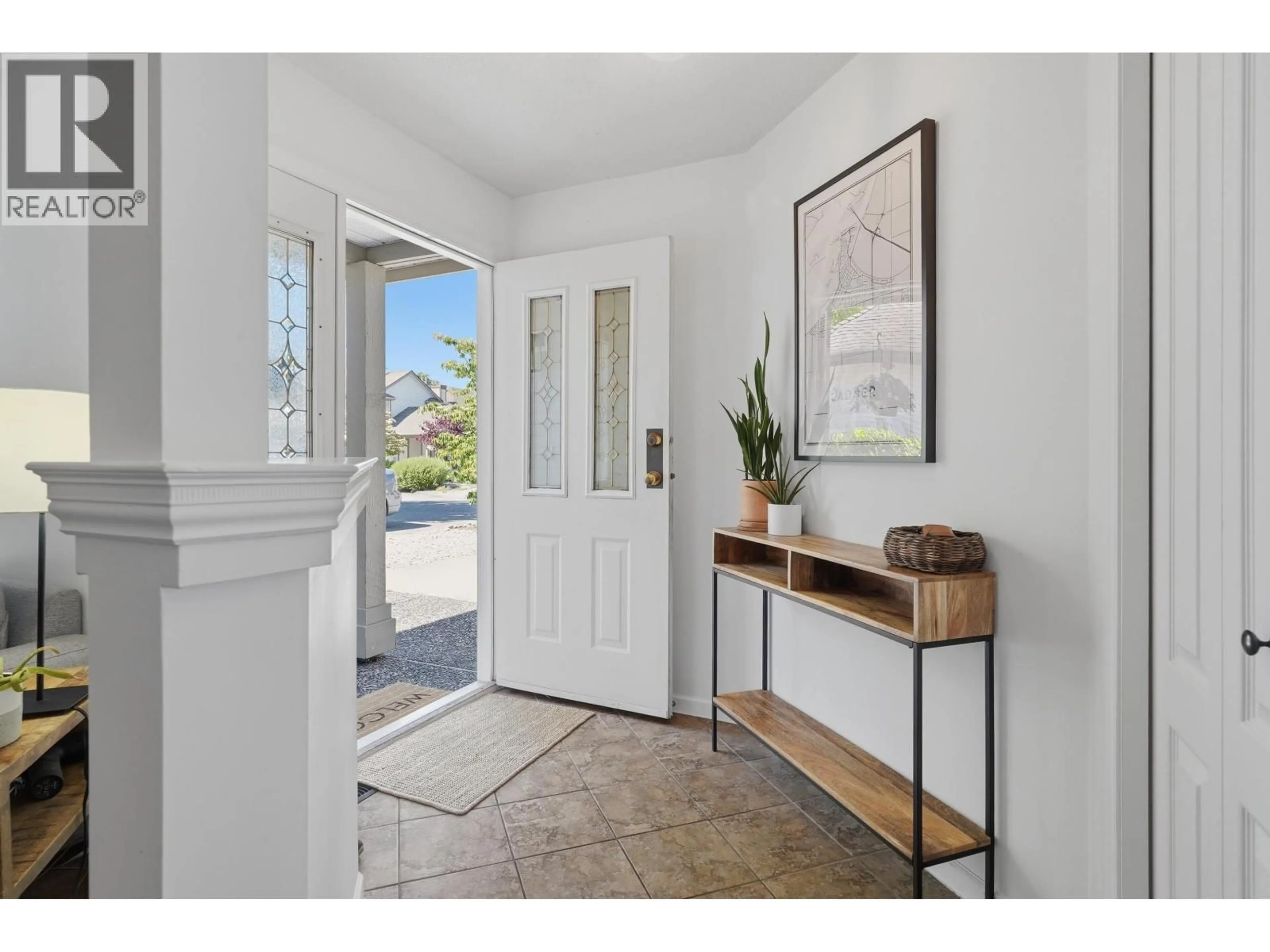 Indoor entryway for 60 - 4756 62 STREET, Delta British Columbia V4K4V8