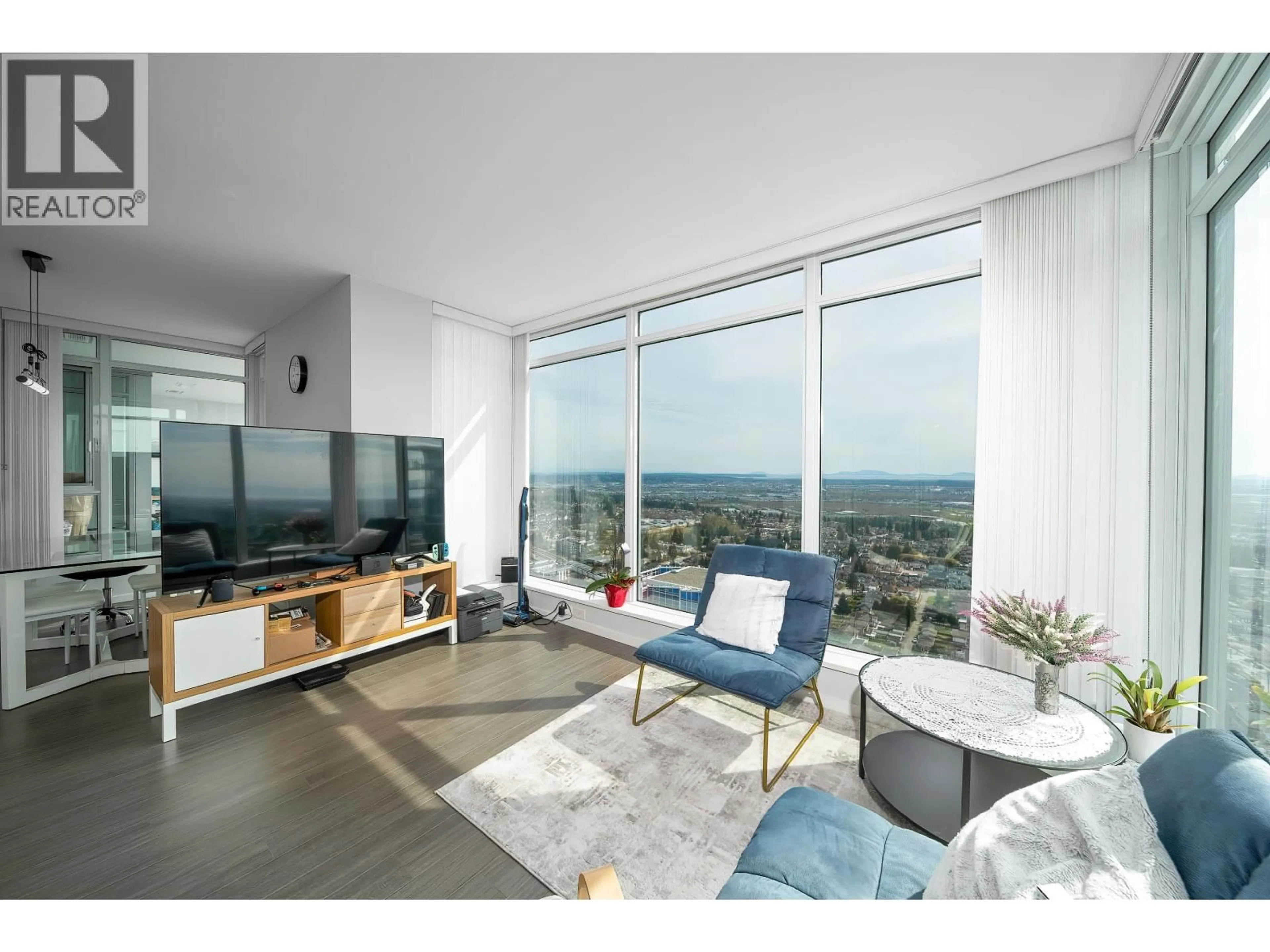 Living room with furniture, unknown for 3601 - 6700 DUNBLANE AVENUE, Burnaby British Columbia V5H0J3