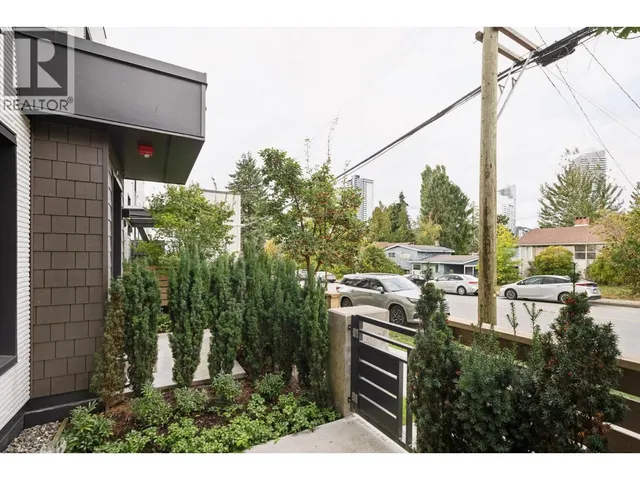 202 - 606 FOSTER AVENUE, Coquitlam 3