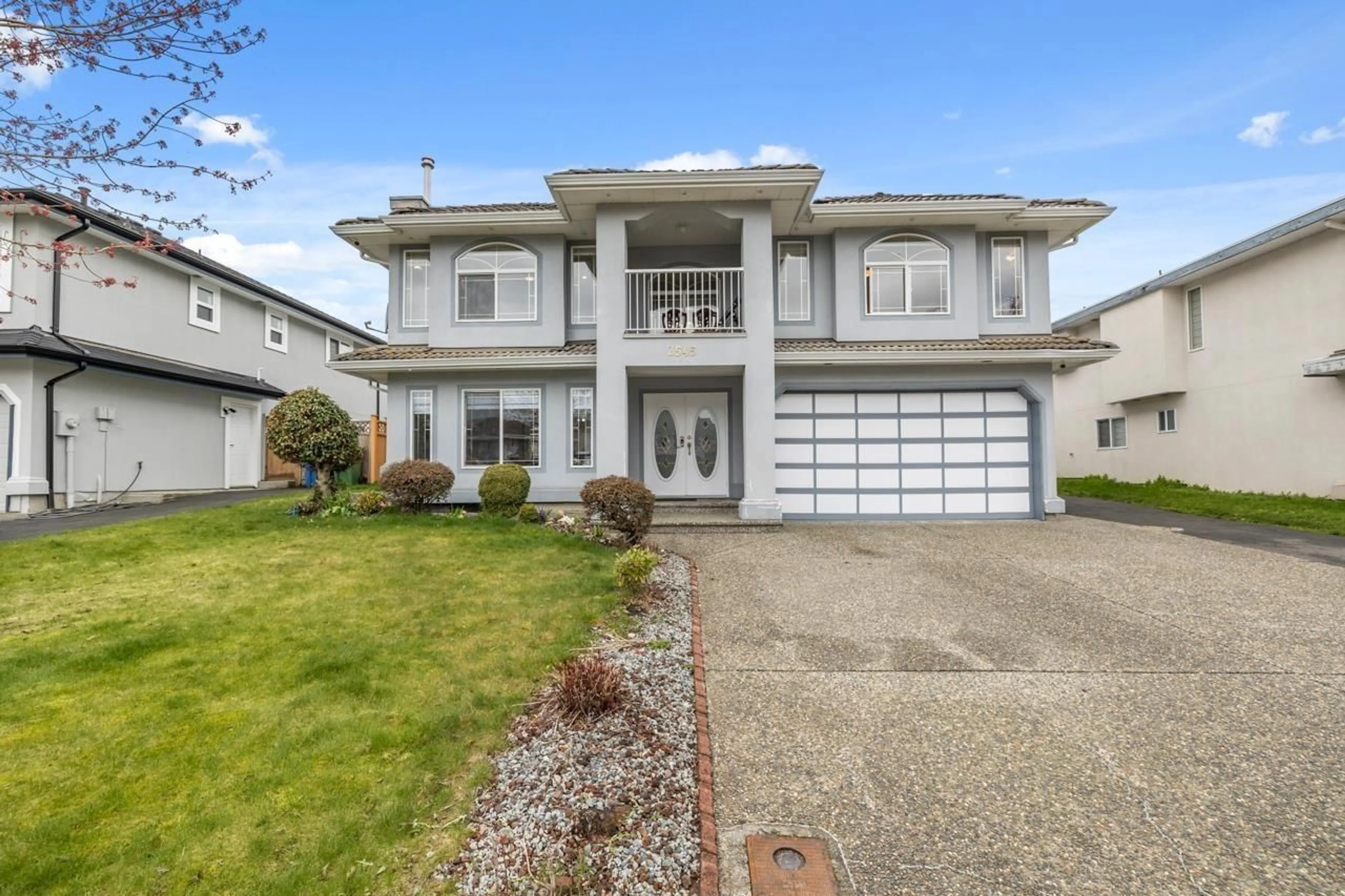 Home with vinyl exterior material, street for 3545 VIEWMOUNT PLACE, Abbotsford British Columbia V2T6S1
