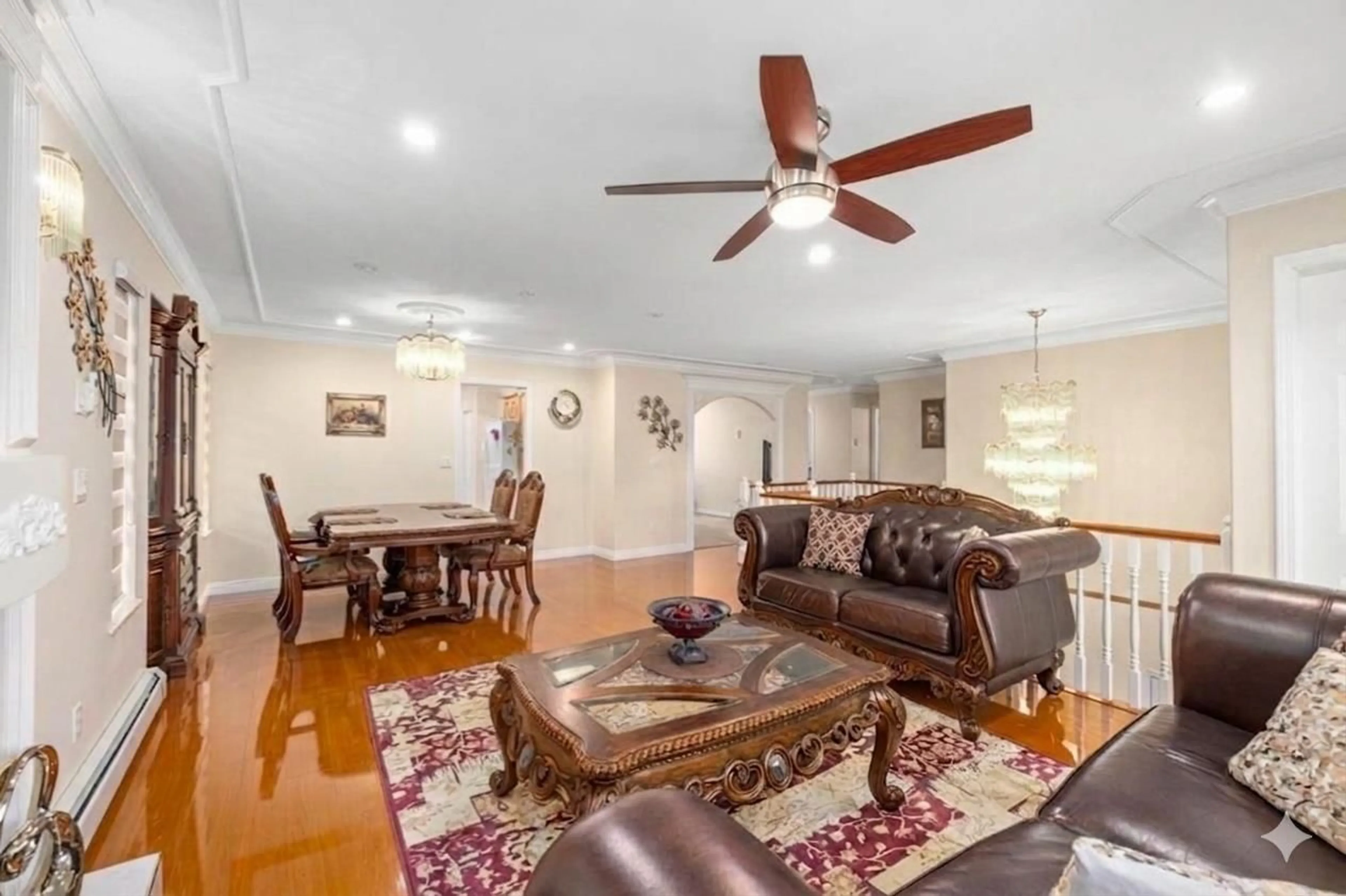 Living room with furniture, unknown for 3545 VIEWMOUNT PLACE, Abbotsford British Columbia V2T6S1
