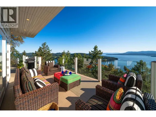 356 EAST WEST ROAD, Mayne Island 2