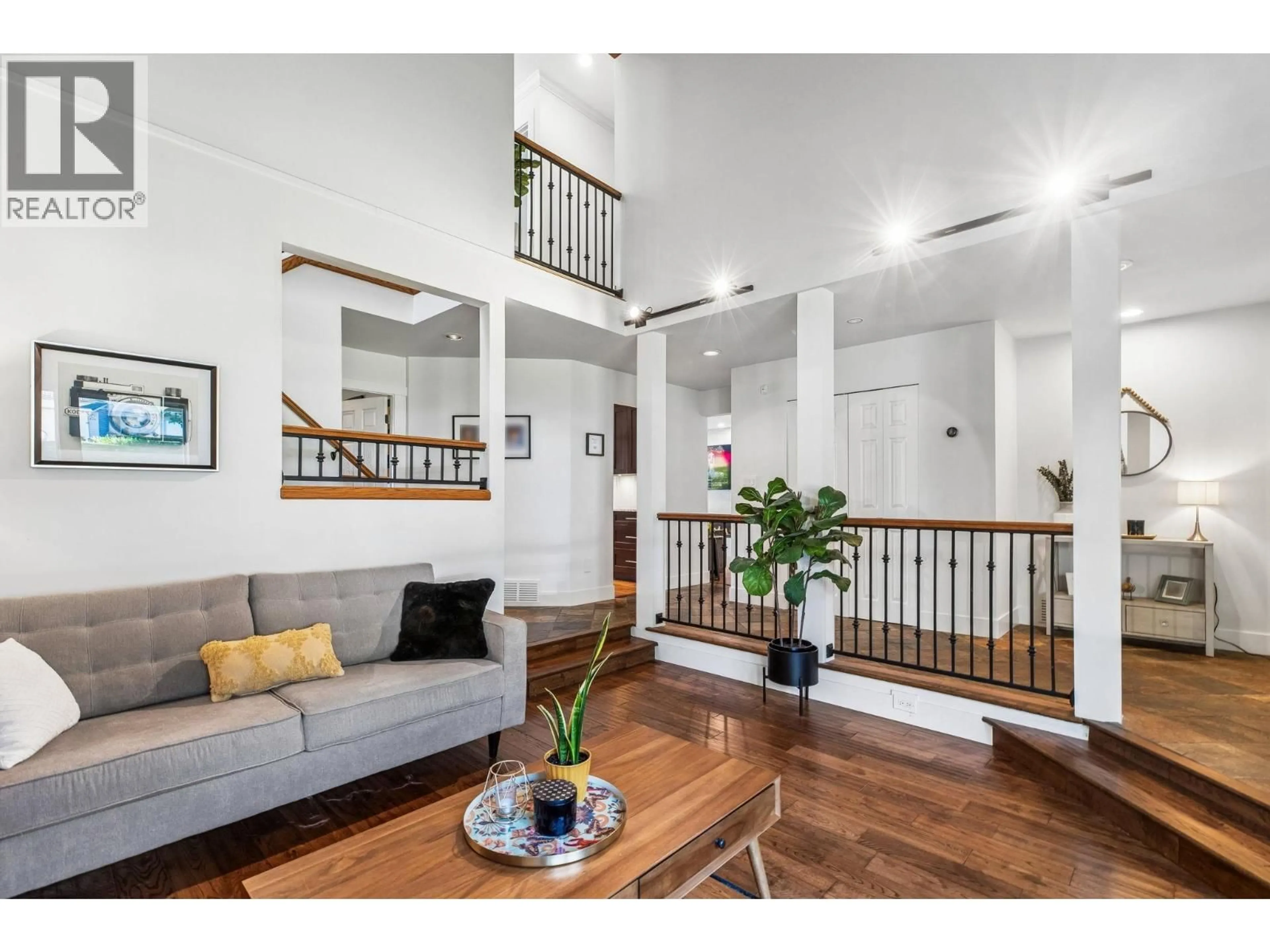 Unknown for 469 CARIBOO CRESCENT, Coquitlam British Columbia V3C4X6