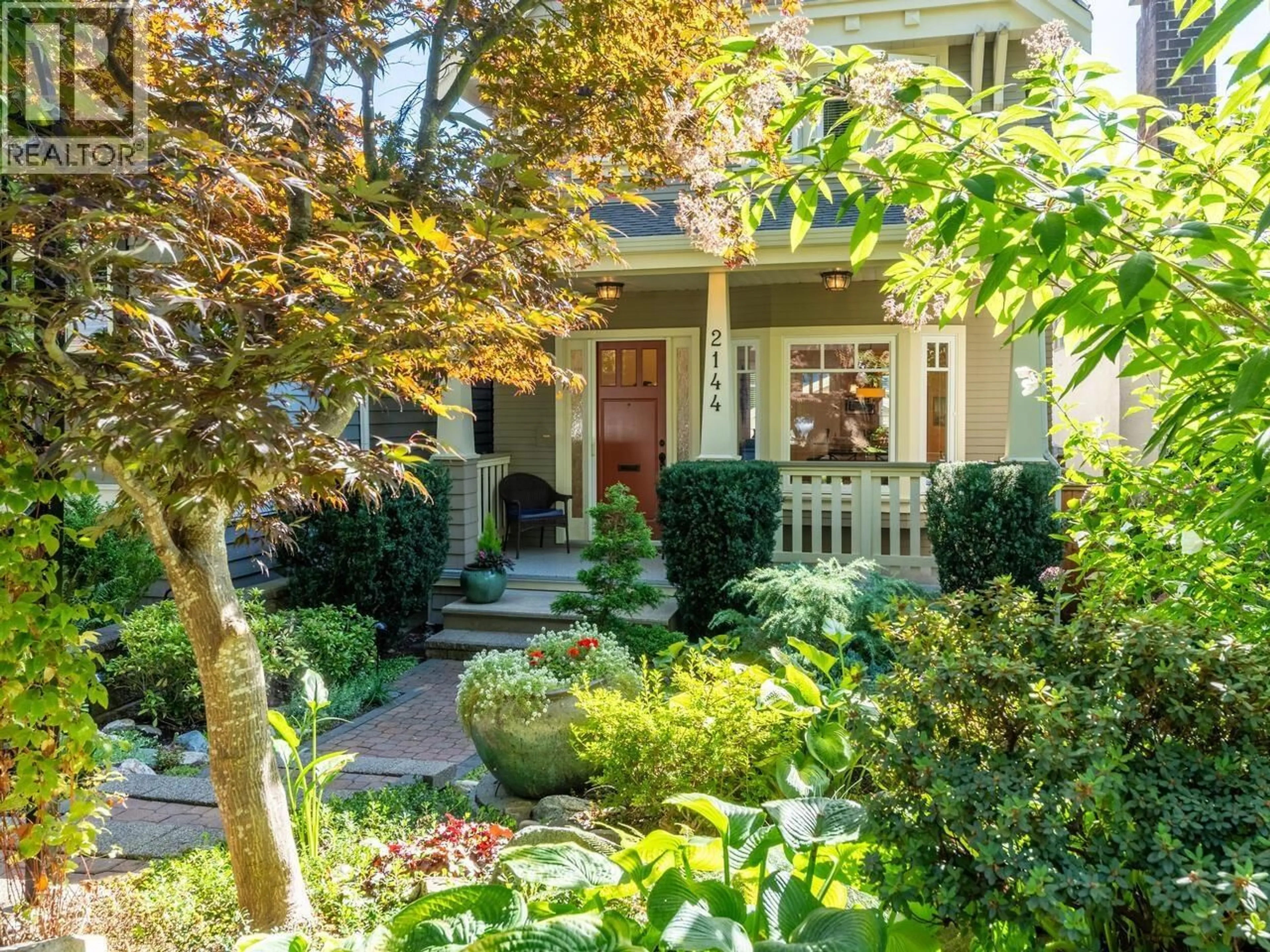 Indoor entryway for 2144 4TH AVENUE, Vancouver British Columbia V5N1K6