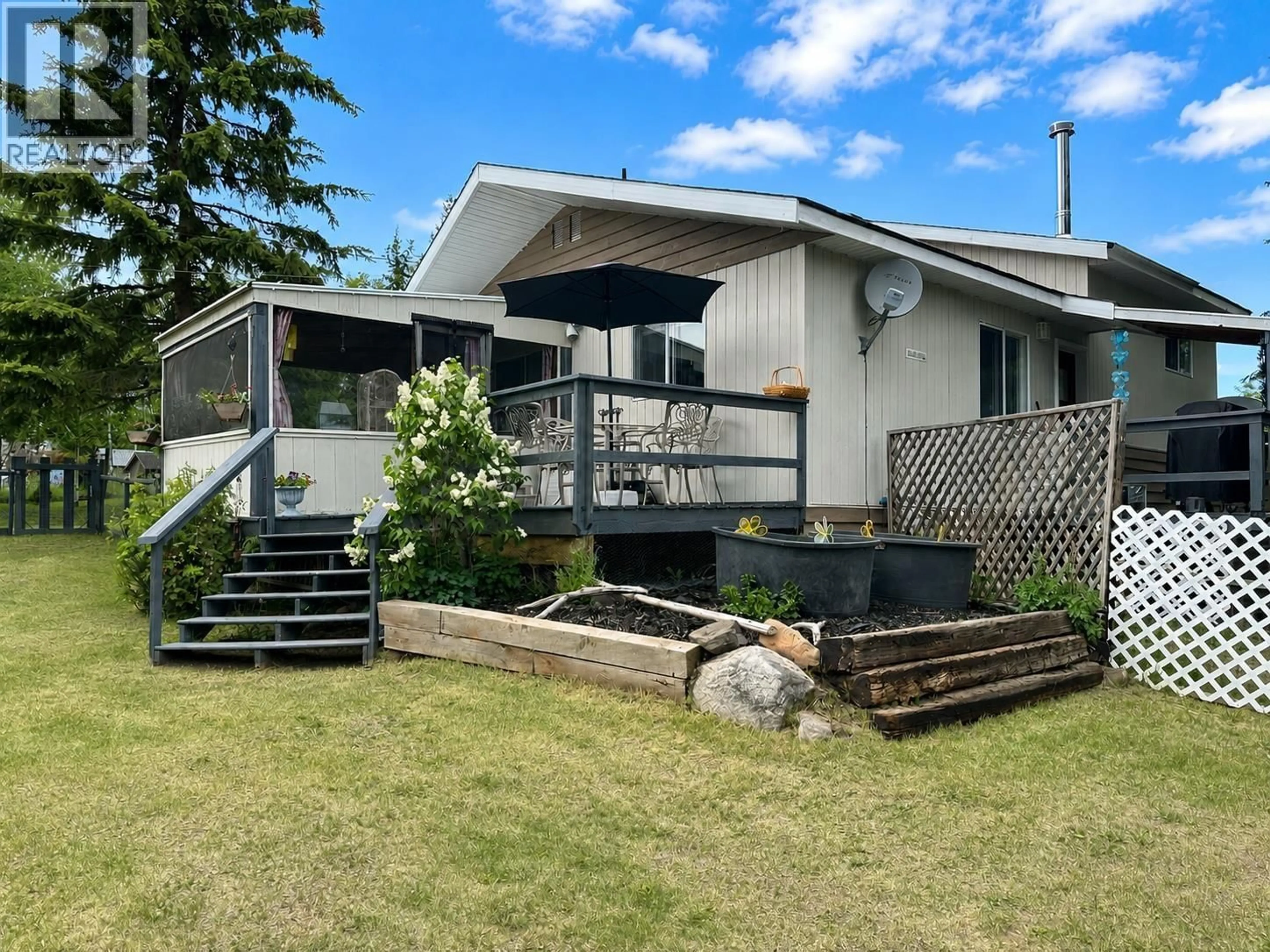Home with vinyl exterior material, mountain view for 6445 LIVINGSTON ROAD, 70 Mile House British Columbia V0K2K1