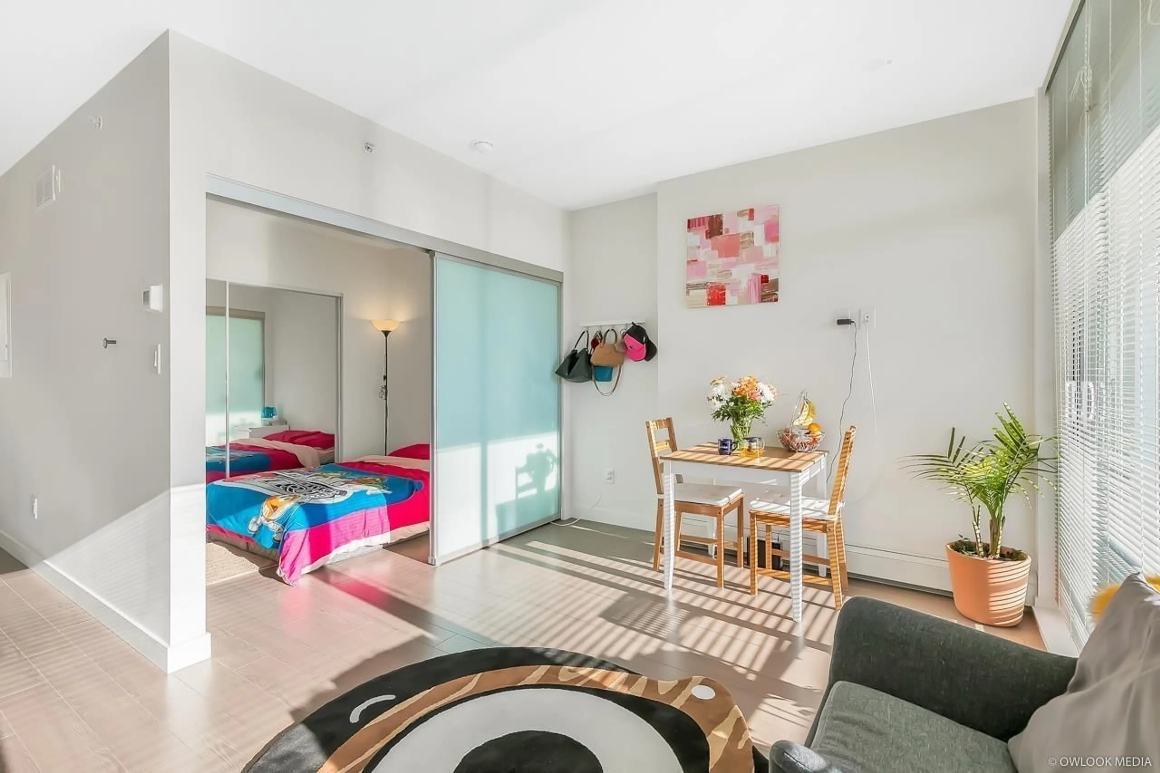 Indoor foyer for 407 - 13308 CENTRAL AVENUE, Surrey British Columbia V3T0M4